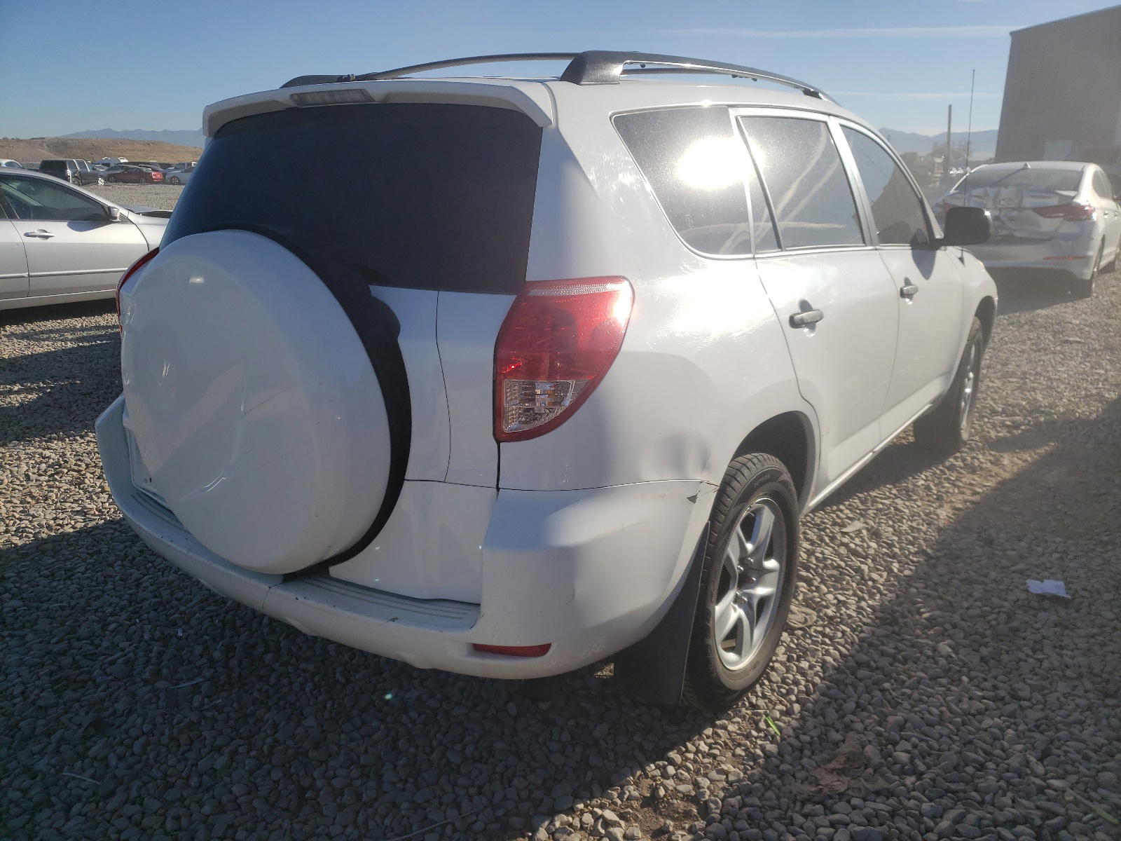 Photo 4 from auction – 2008 TOYOTA RAV4 with VIN JTMZD33V486066631