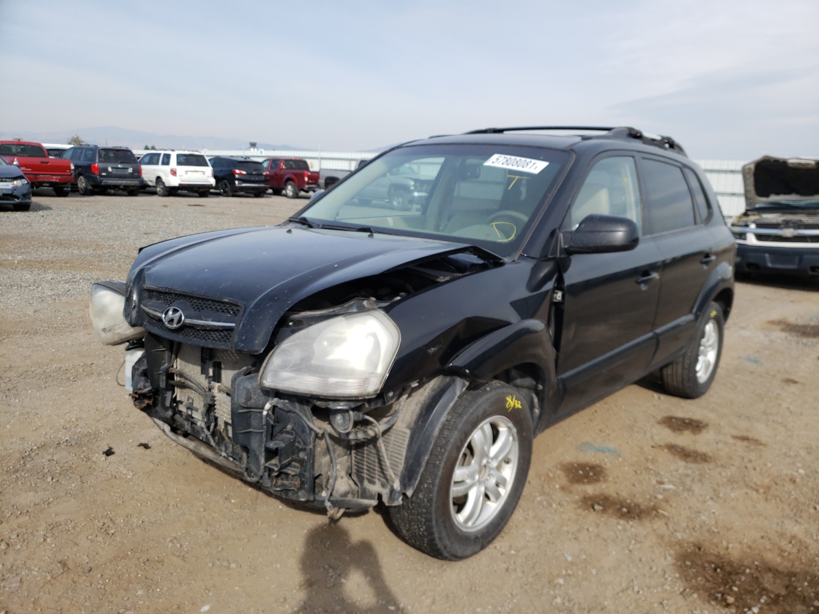 Photo 2 from auction – 2007 HYUNDAI TUCSON SE with VIN KM8JN72D27U620247