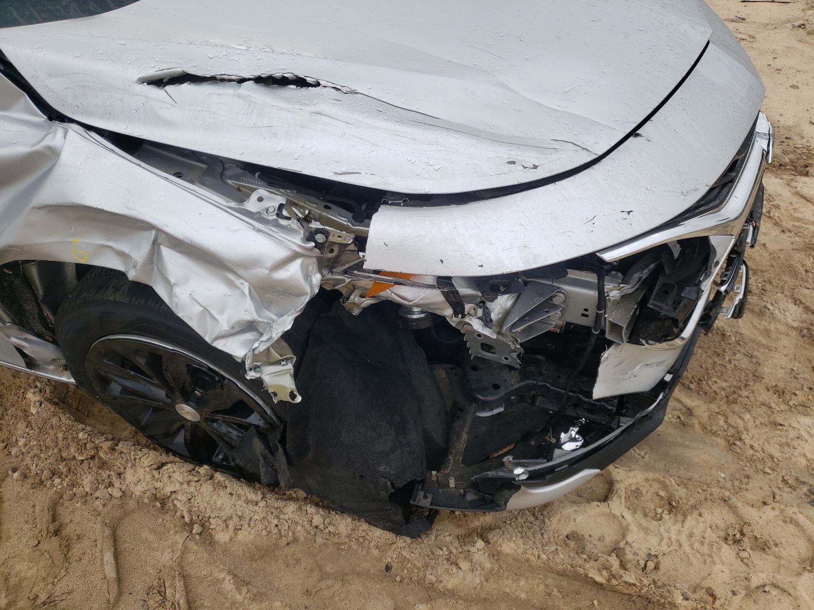 Photo 9 from auction – 2019 CHEVROLET MALIBU LT with VIN 1G1ZD5ST2KF164200
