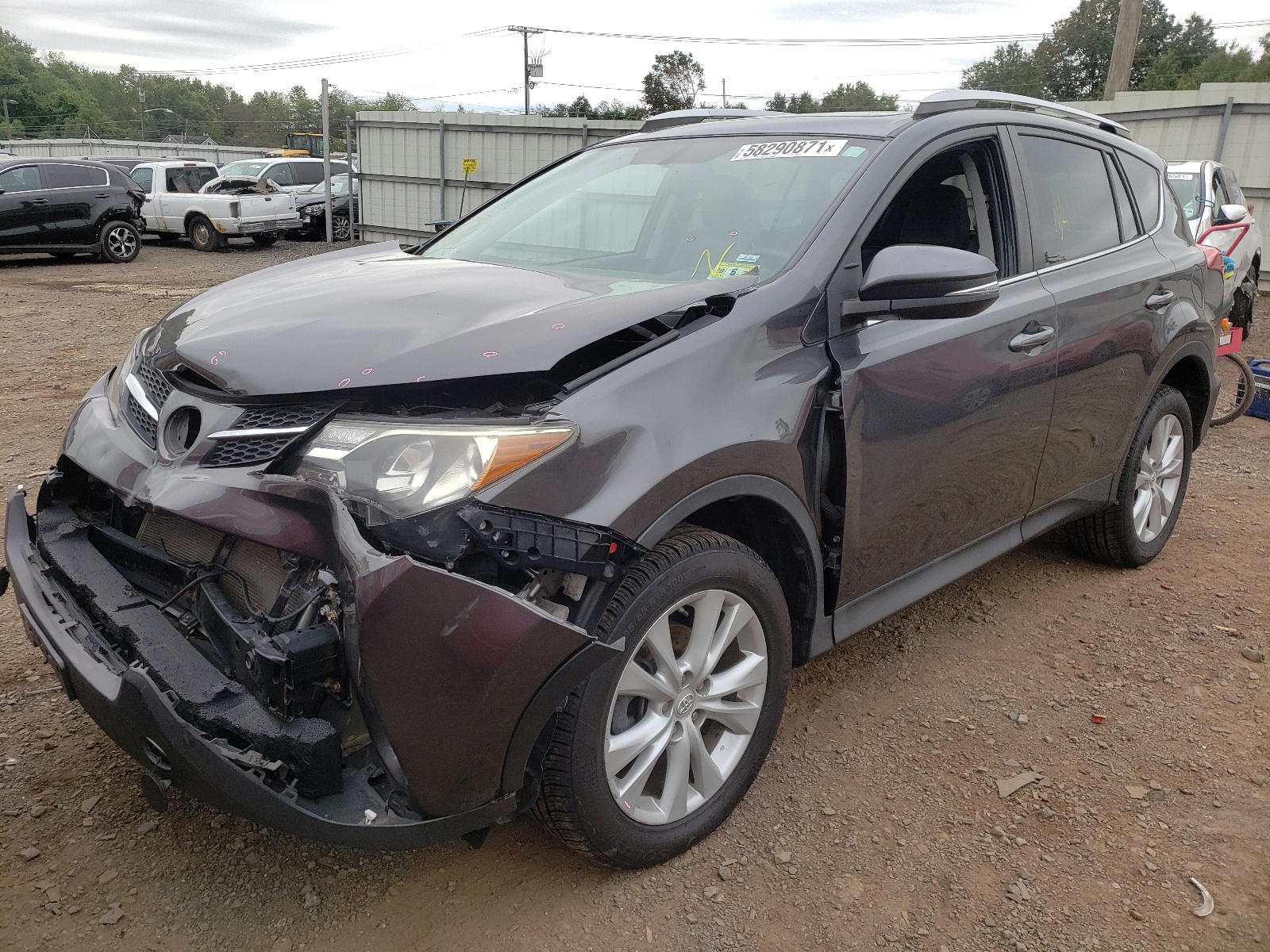 Photo 2 from auction – 2014 TOYOTA RAV4 LIMIT with VIN 2T3DFREV0EW176493