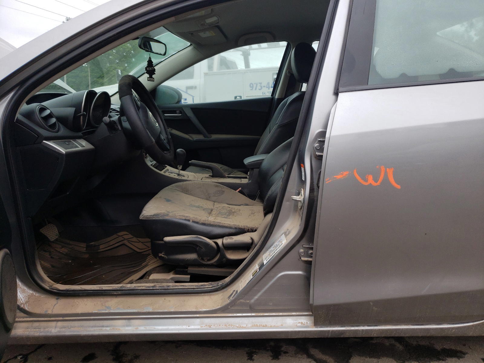 Photo 9 from auction – 2010 MAZDA 3 I with VIN JM1BL1SG3A1320490
