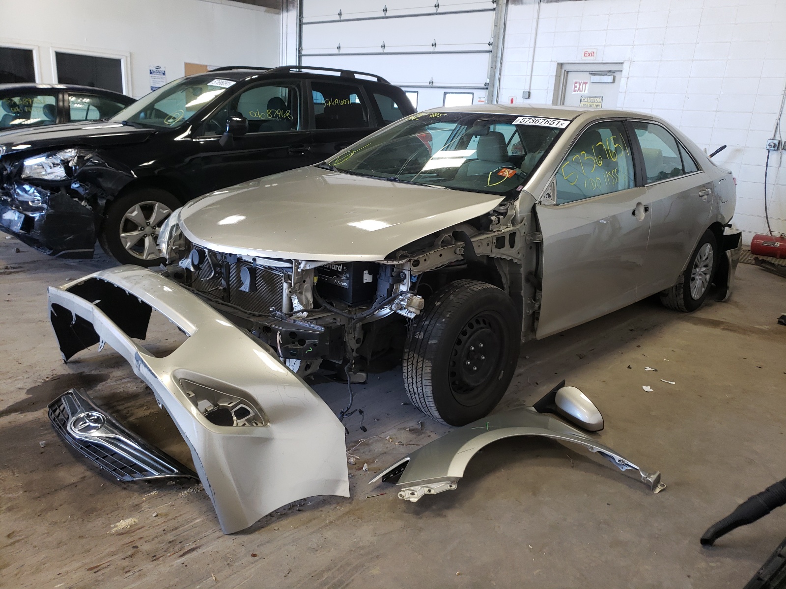 Photo 2 from auction – 2014 TOYOTA CAMRY LE with VIN 4T4BF1FK5ER428508