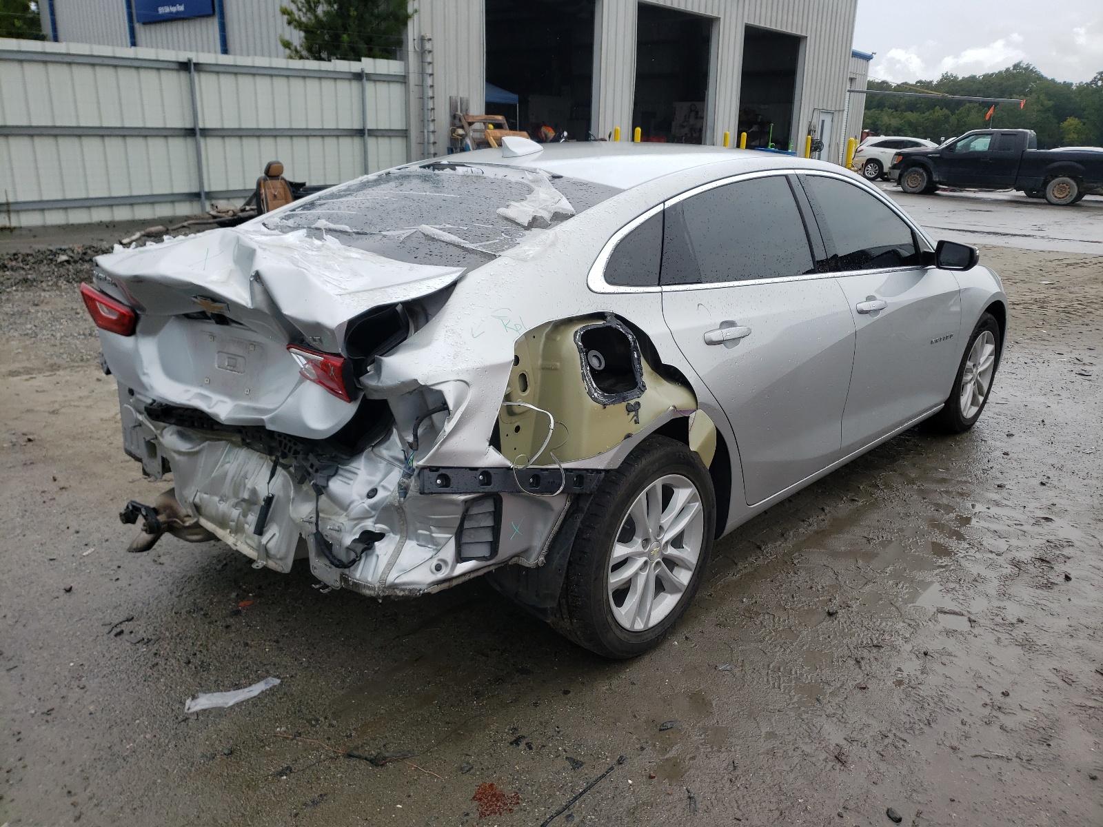 Photo 4 from auction – 2017 CHEVROLET MALIBU LT with VIN 1G1ZE5ST1HF173024