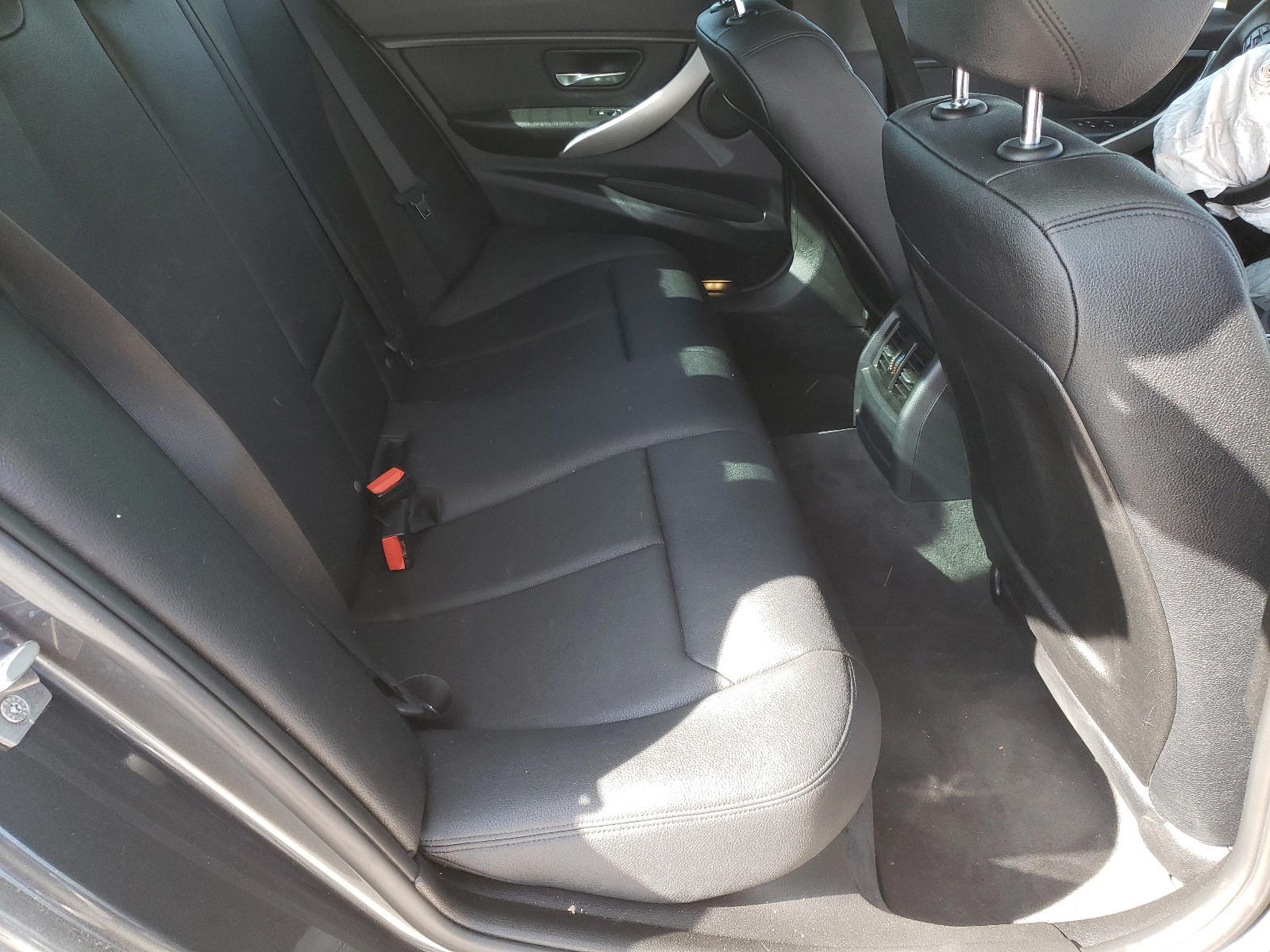 Photo 6 from auction – 2014 BMW 320 I with VIN WBA3B1C55EK131650