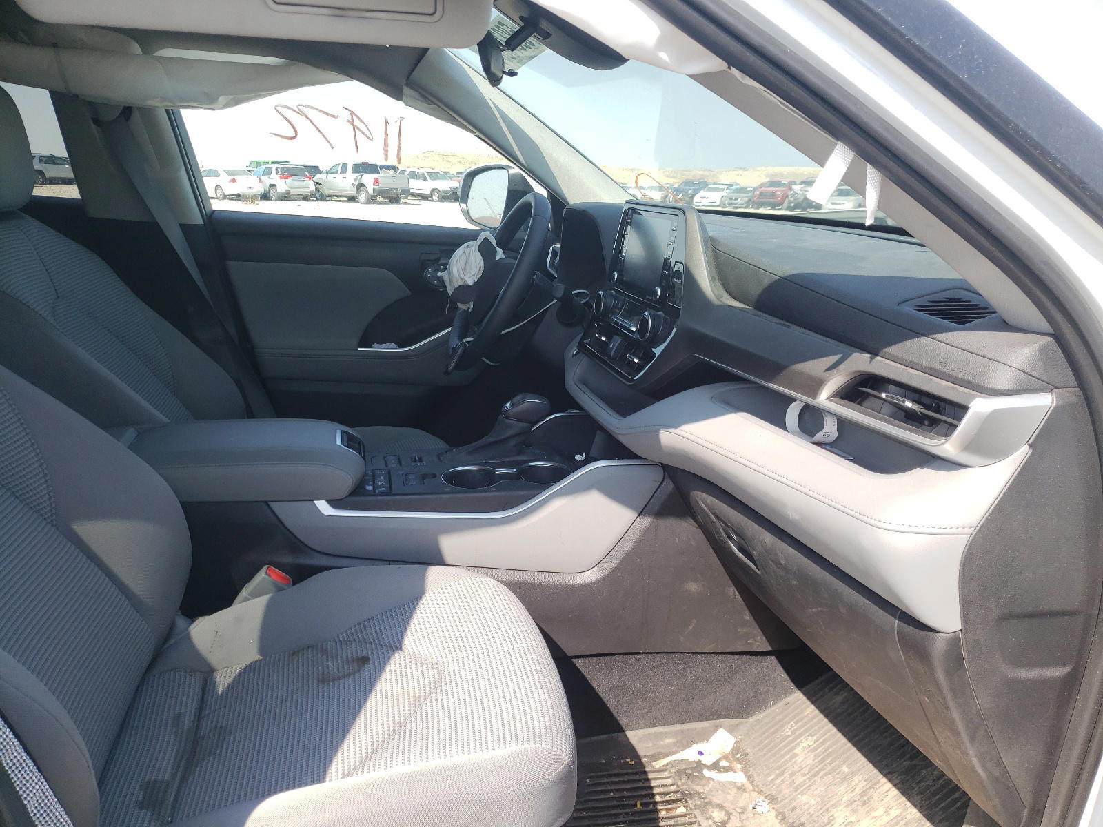 Photo 5 from auction – 2020 TOYOTA HIGHLANDER with VIN 5TDBZRBHXLS520259