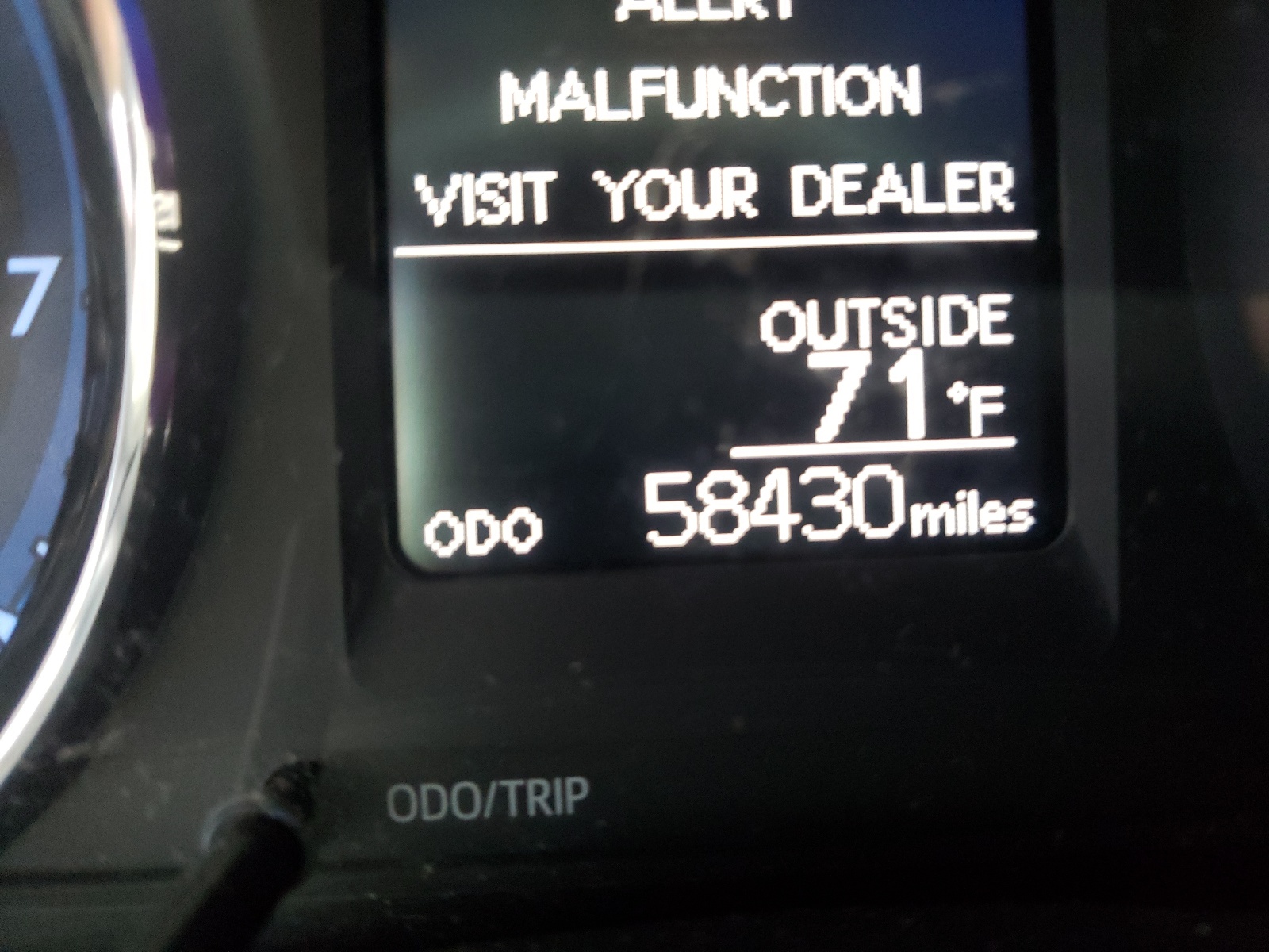 Photo 8 from auction – 2018 TOYOTA COROLLA L with VIN 2T1BURHE1JC062581
