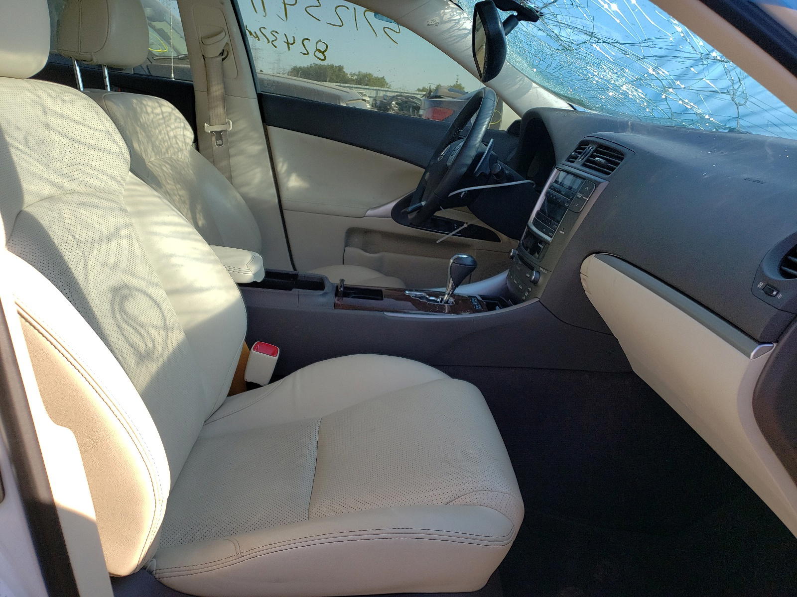 Photo 5 from auction – 2011 LEXUS IS 250 with VIN JTHCF5C27B5052056