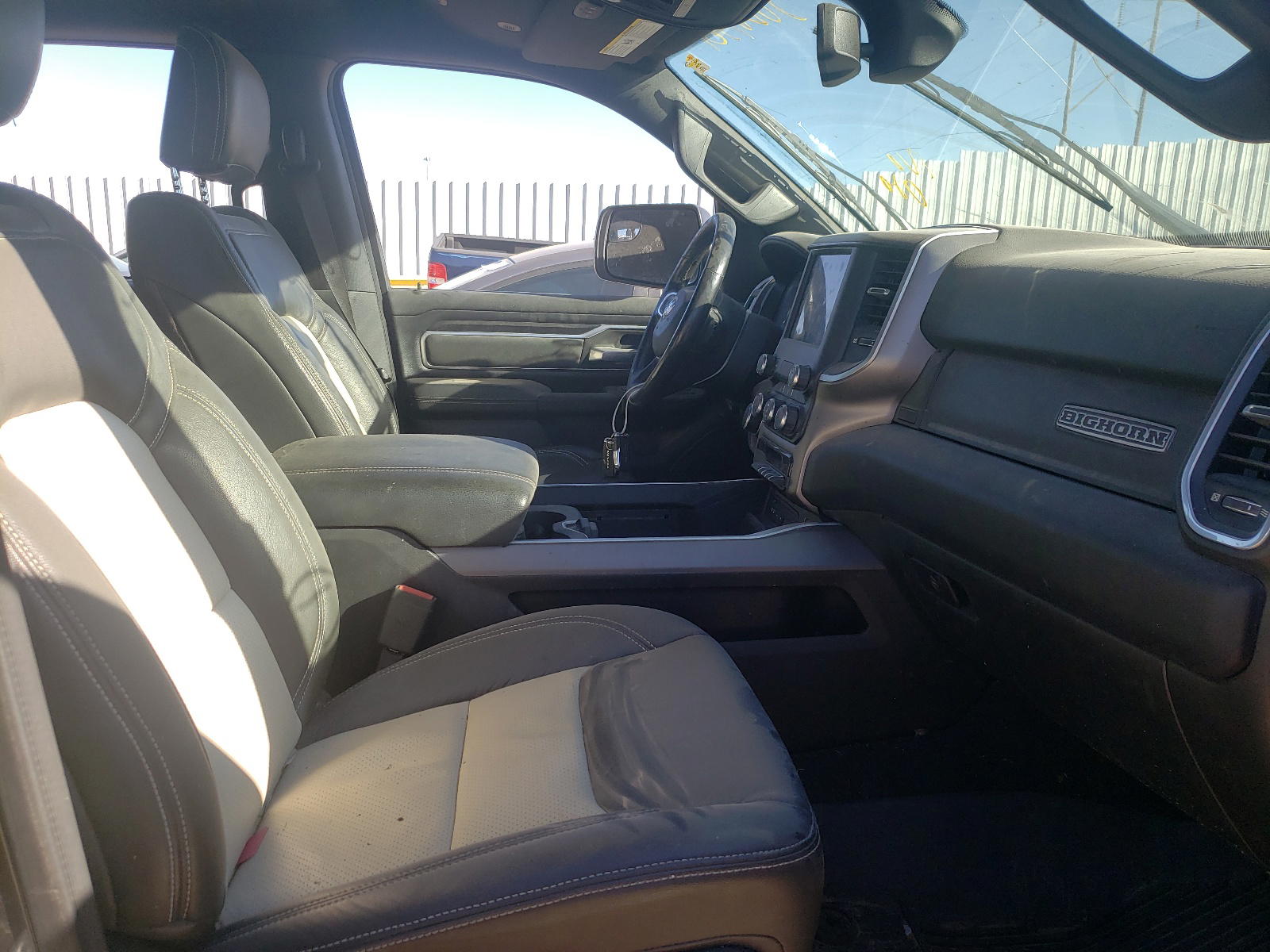 Photo 5 from auction – 2019 RAM 1500 BIG H with VIN 1C6SRFFT3KN563205
