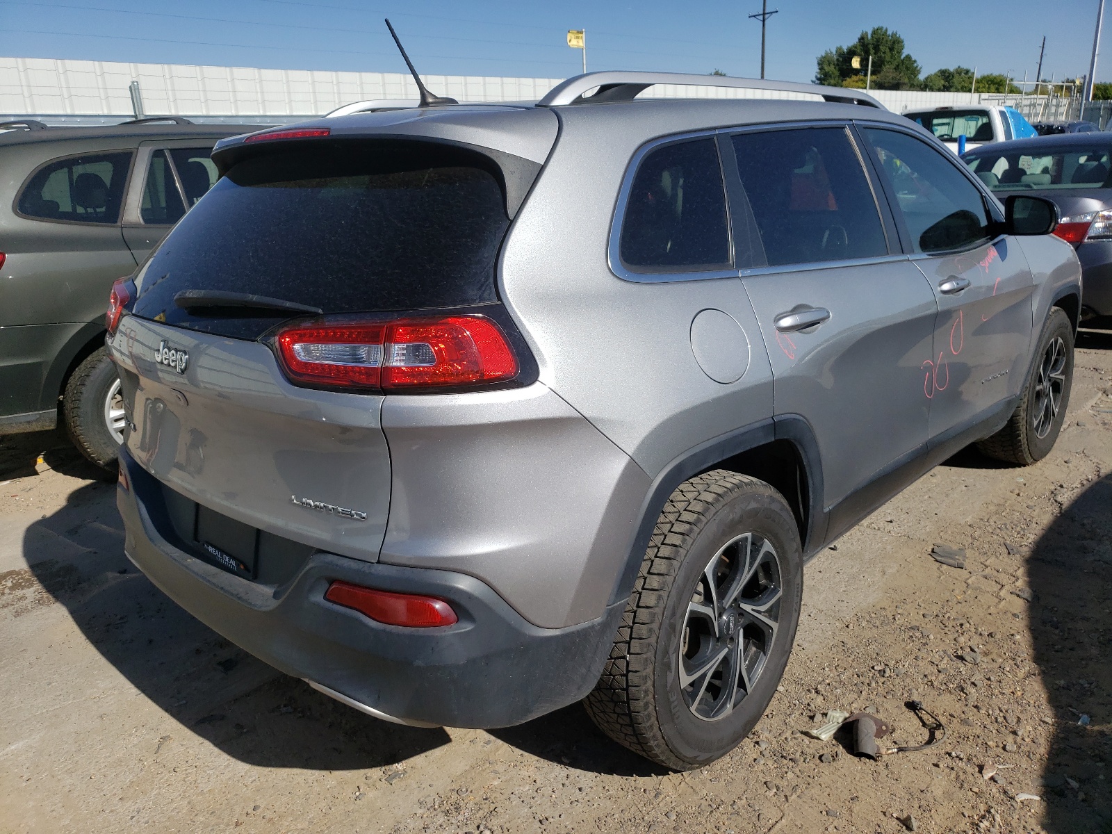 Photo 4 from auction – 2015 JEEP CHEROKEE L with VIN 1C4PJMDB3FW513960