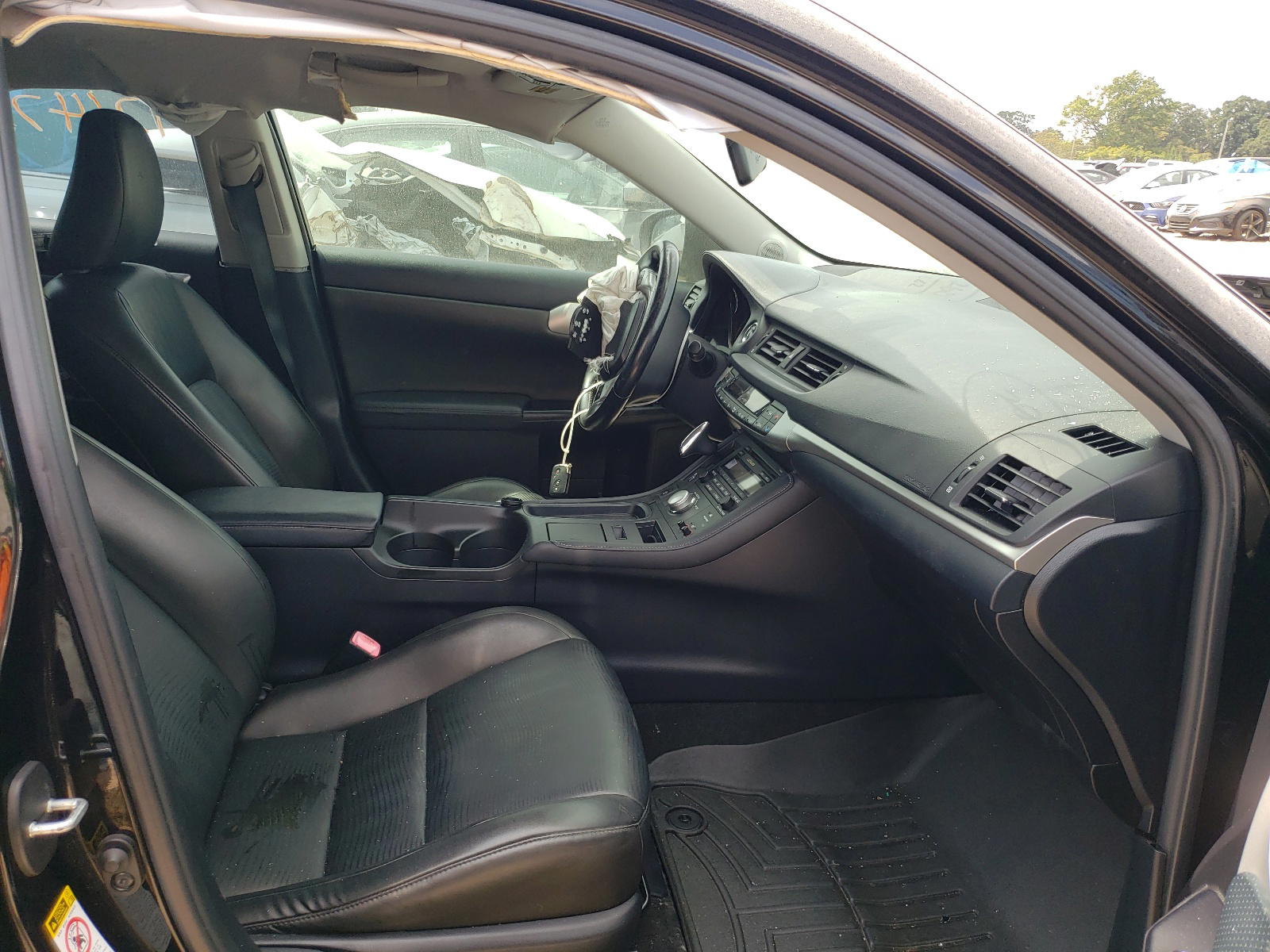 Photo 5 from auction – 2011 LEXUS CT 200 with VIN JTHKD5BH3B2028944