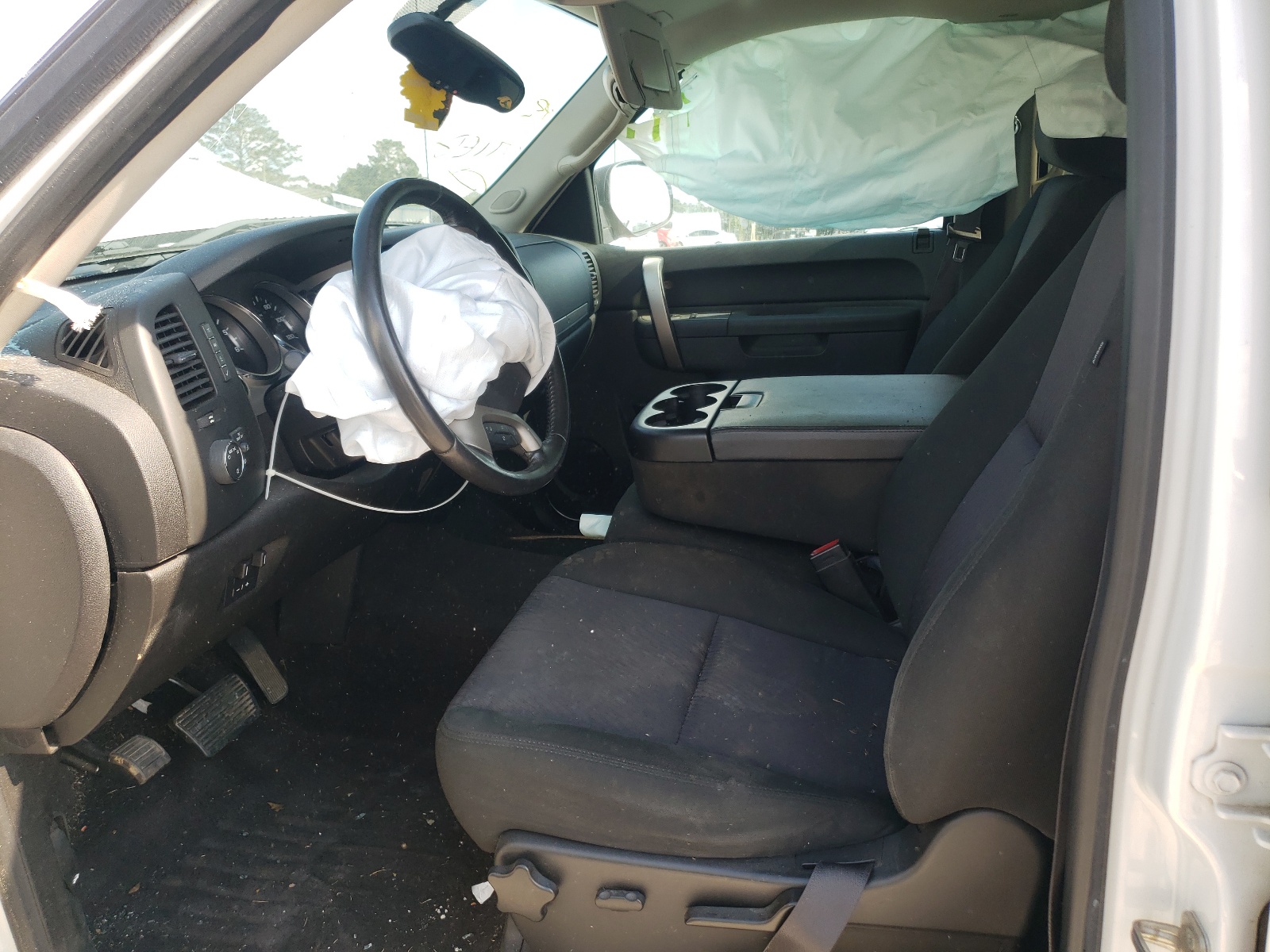 Photo 5 from auction – 2013 CHEVROLET SILVERADO with VIN 3GCPKSE74DG166369