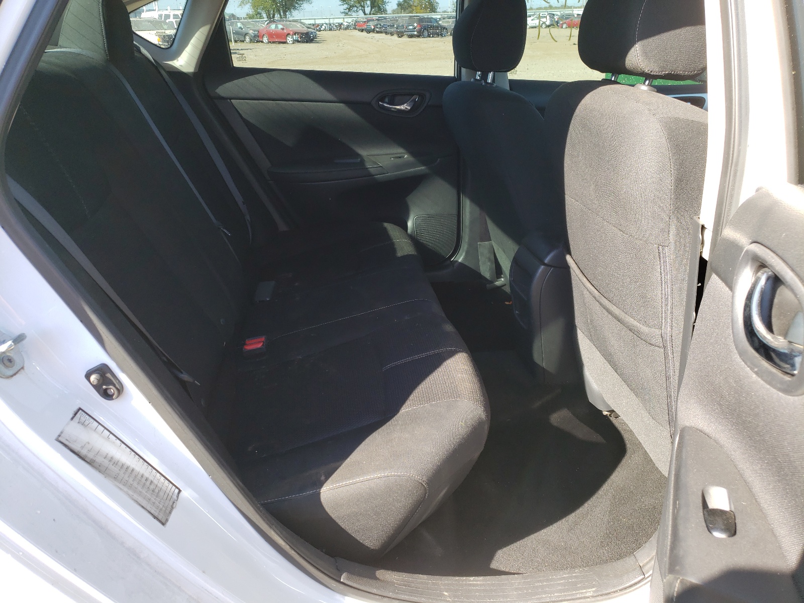 Photo 6 from auction – 2018 NISSAN SENTRA S with VIN 3N1AB7AP2JY249591