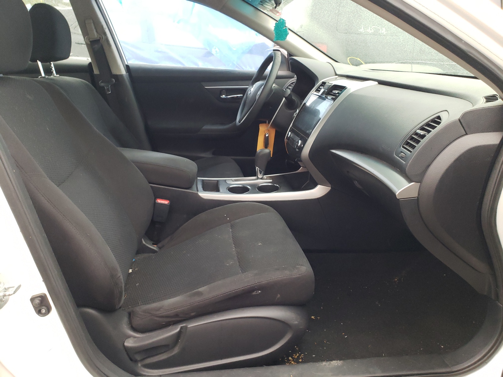 Photo 5 from auction – 2015 NISSAN ALTIMA 2.5 with VIN 1N4AL3APXFC216735