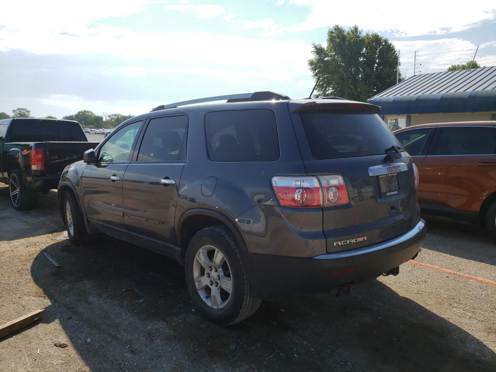 Photo 3 from auction – 2011 GMC ACADIA SLE with VIN 1GKKRPED0BJ199507