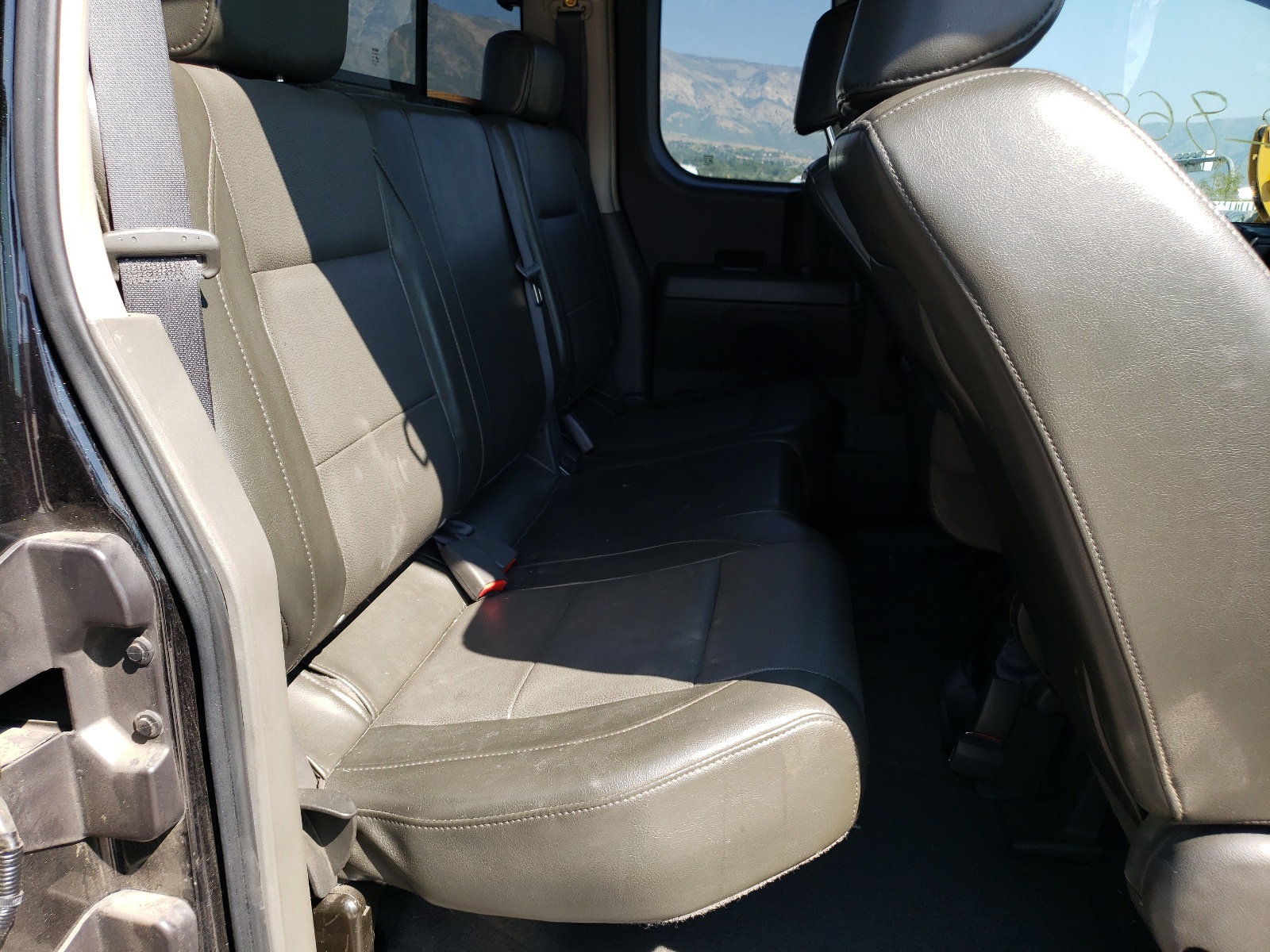 Photo 6 from auction – 2005 NISSAN TITAN with VIN 1N6AA06B15N549904
