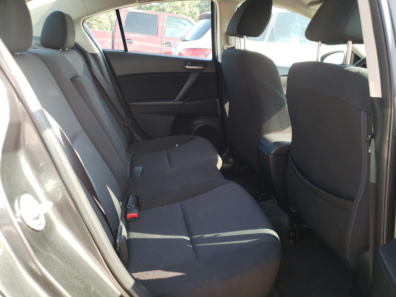 Photo 6 from auction – 2011 MAZDA 3 I with VIN JM1BL1VF5B1481542