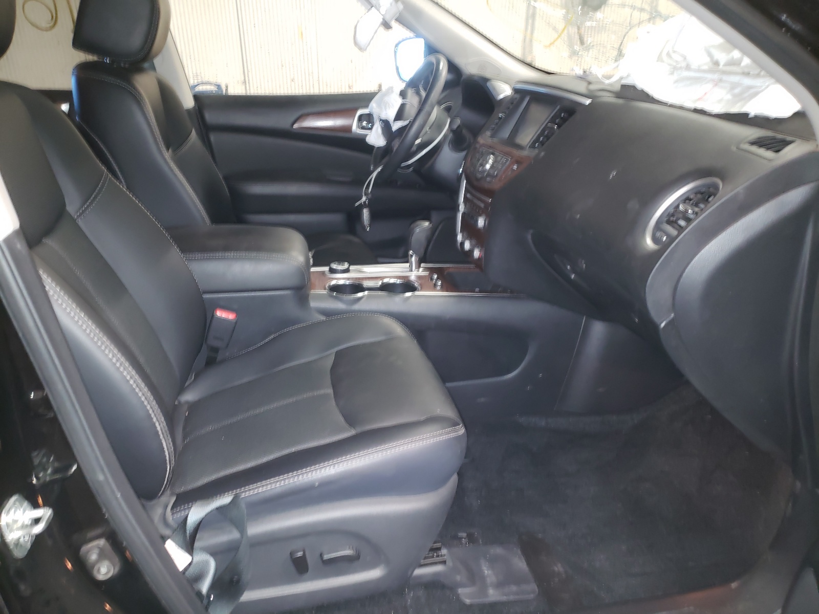 Photo 5 from auction – 2019 NISSAN PATHFINDER with VIN 5N1DR2MM6KC635446