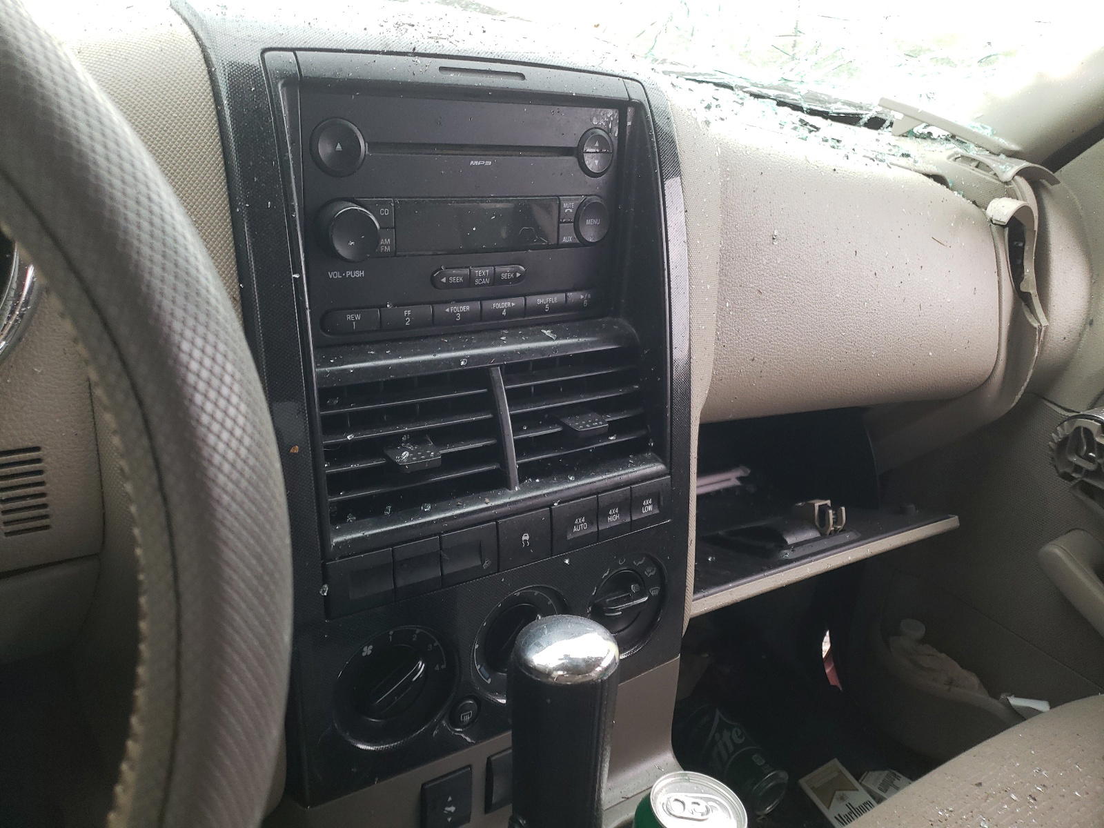 Photo 9 from auction – 2006 FORD EXPLORER X with VIN 1FMEU73E16UA18286