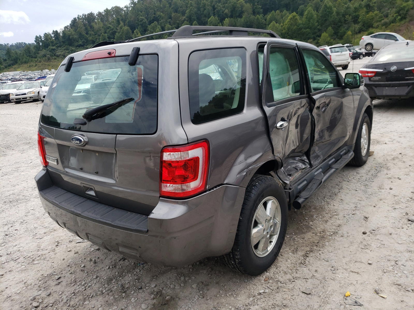 Photo 4 from auction – 2012 FORD ESCAPE XLS with VIN 1FMCU0C74CKA62709