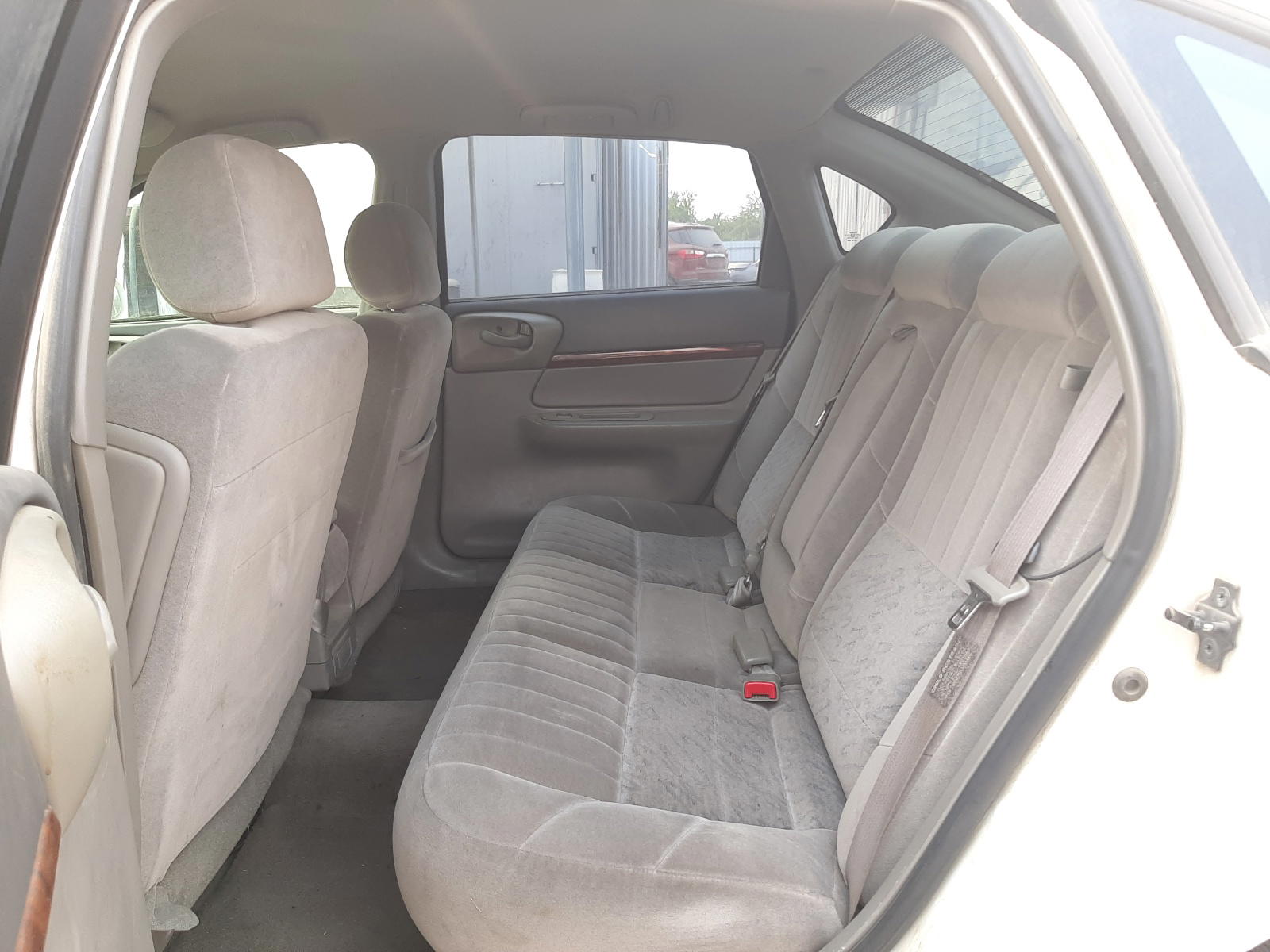 Photo 18 from auction – 2001 CHEVROLET IMPALA with VIN 2G1WF55K619289627