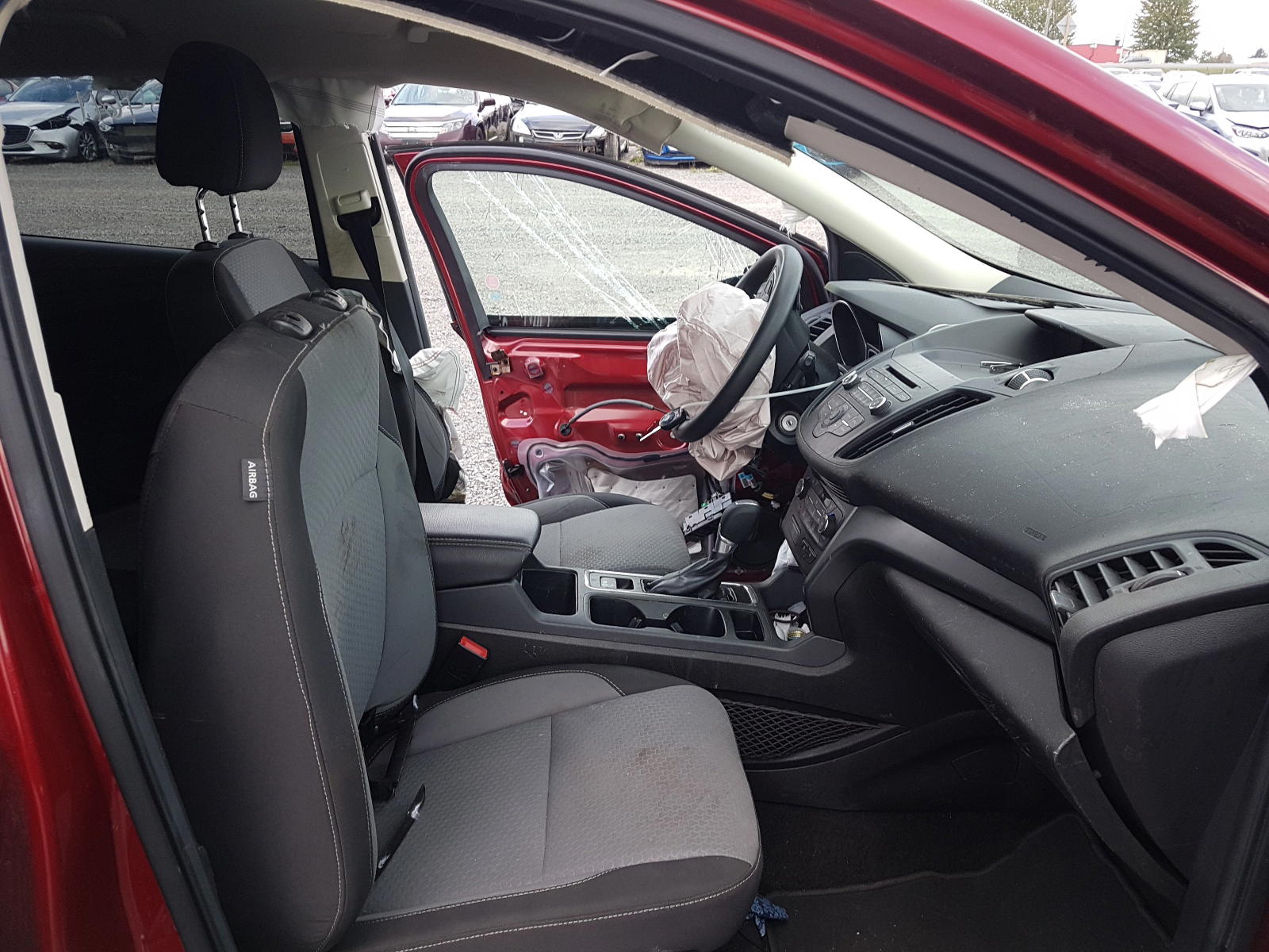 Photo 5 from auction – 2017 FORD ESCAPE SE with VIN 1FMCU0GD5HUD69172