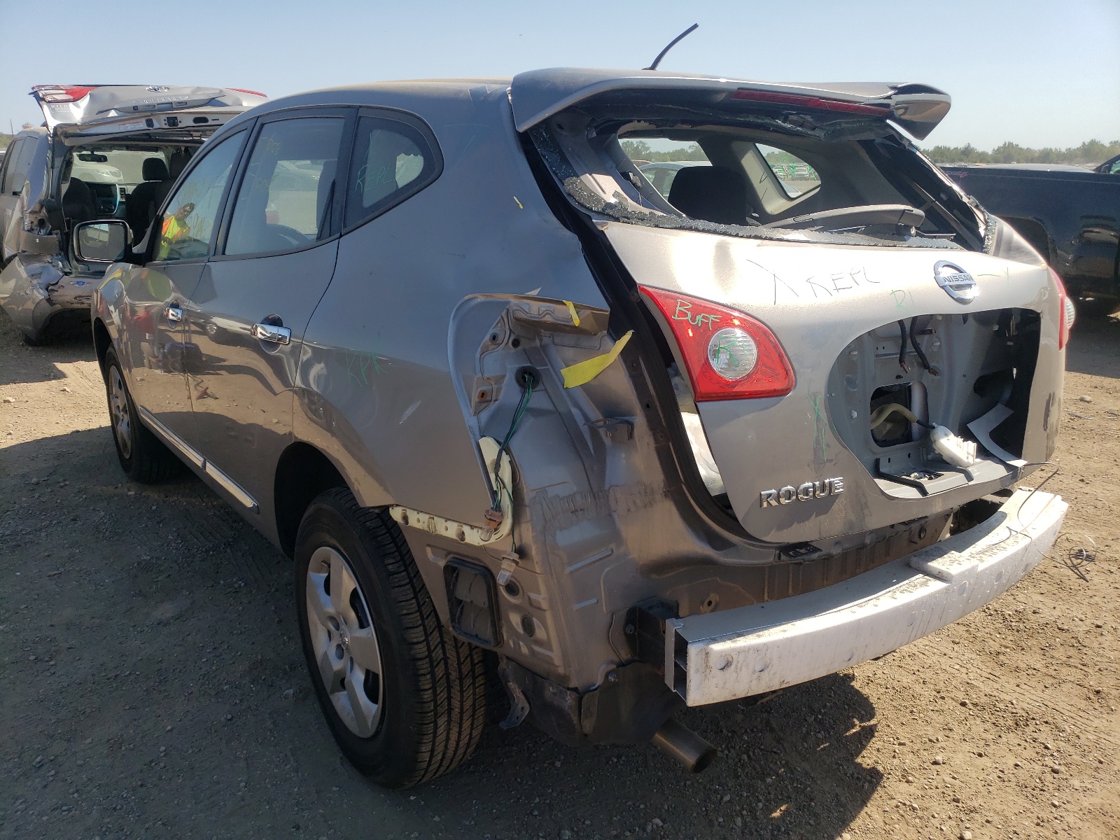 Photo 3 from auction – 2011 NISSAN ROGUE S with VIN JN8AS5MT8BW577363