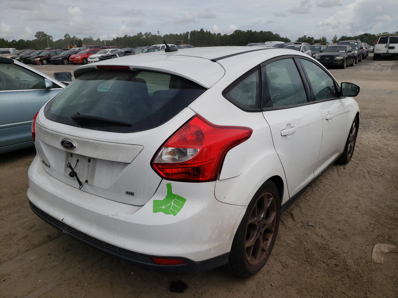Photo 4 from auction – 2014 FORD FOCUS SE with VIN 1FADP3K21EL337799