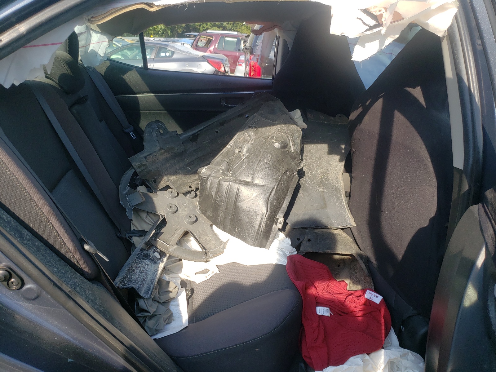 Photo 6 from auction – 2018 TOYOTA COROLLA L with VIN 5YFBURHE8JP804040