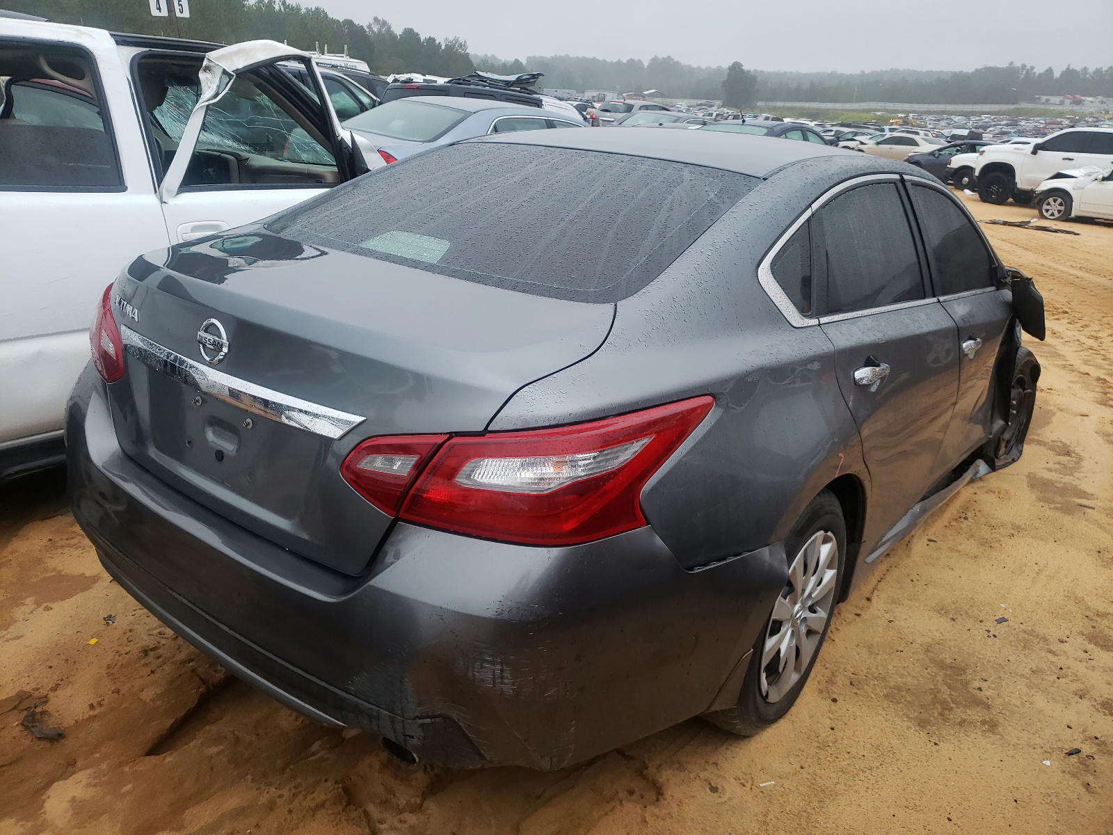 Photo 4 from auction – 2018 NISSAN ALTIMA 2.5 with VIN 1N4AL3AP2JC282012