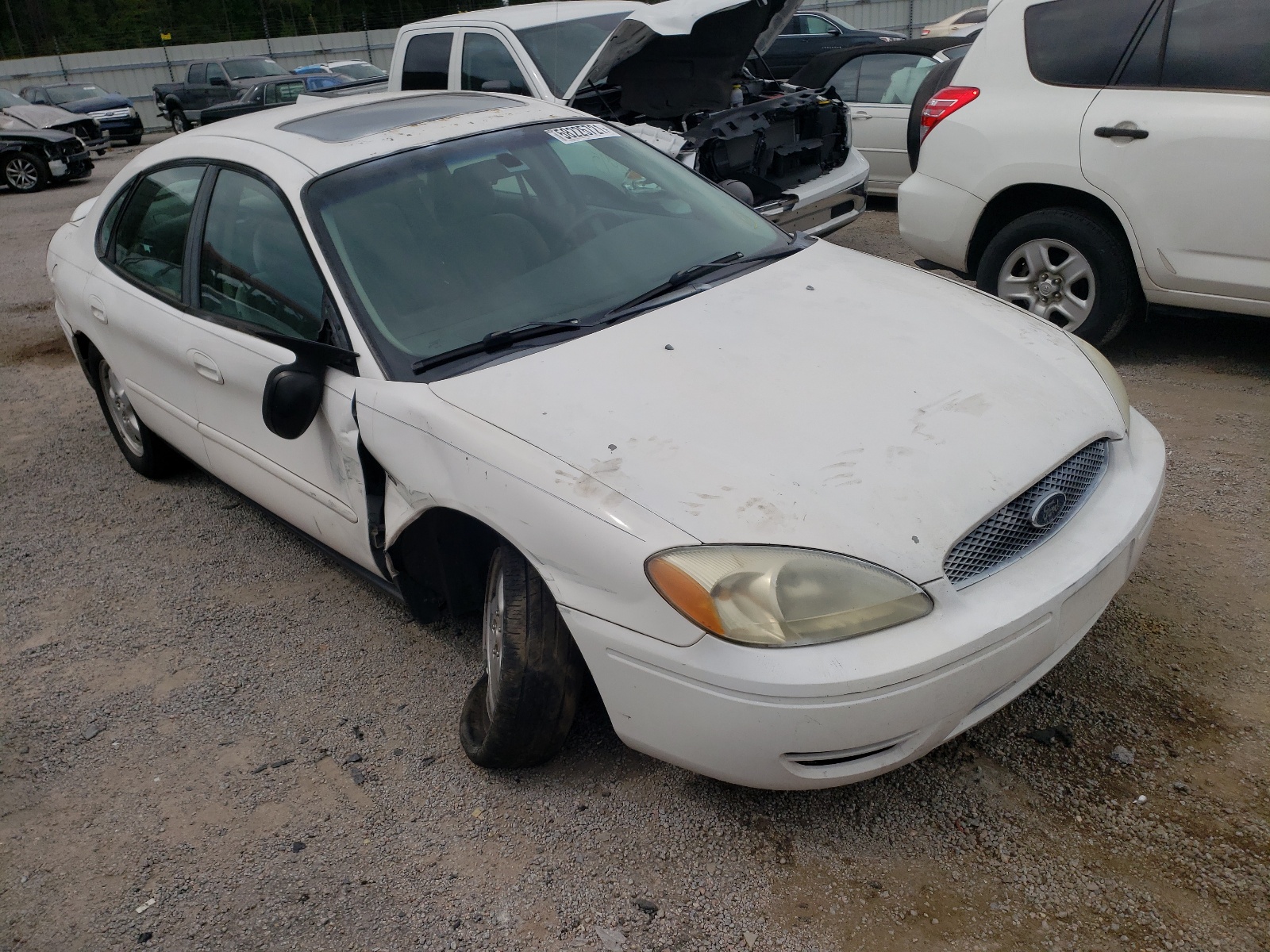 Zdjęcie 1 z aukcji – 2004 FORD TAURUS SES z VIN 1FAFP55S54G160522