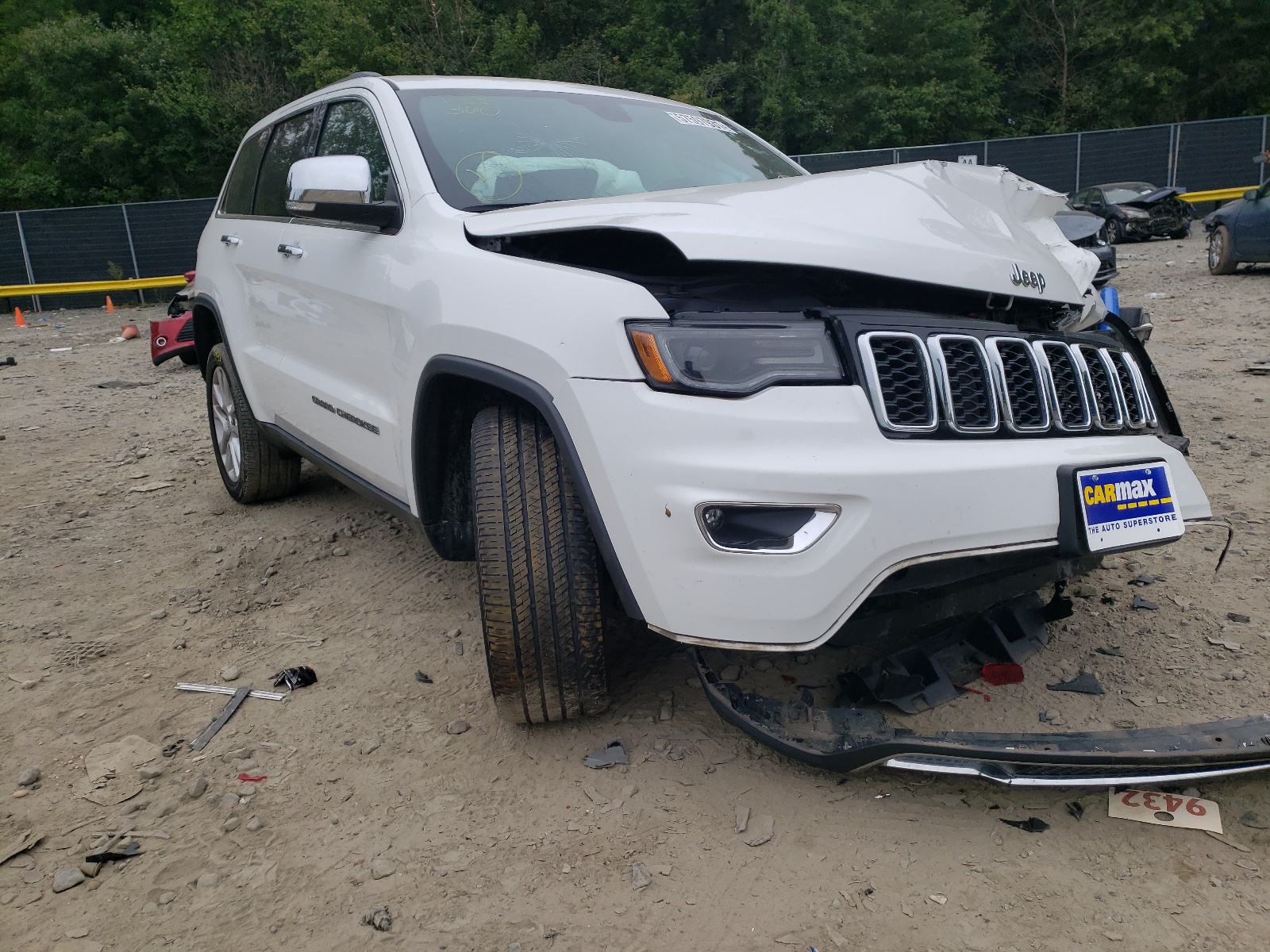 JEEP GRAND CHER 2017 with VIN 1C4RJFBGXHC811963 - Photo from auction