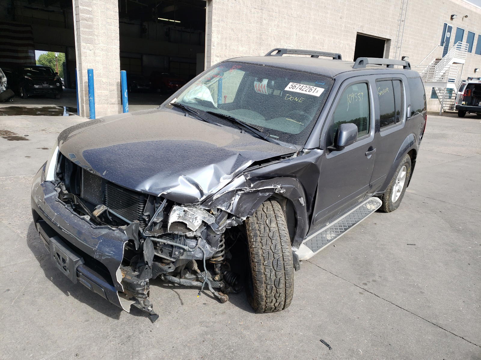 Photo 2 from auction – 2011 NISSAN PATHFINDER with VIN 5N1AR1NB8BC601082