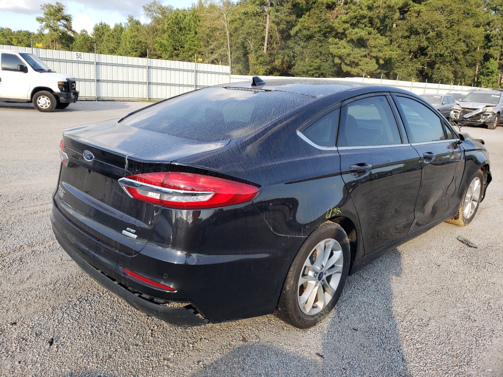 Photo 4 from auction – 2019 FORD FUSION SE with VIN 3FA6P0HD6KR229255