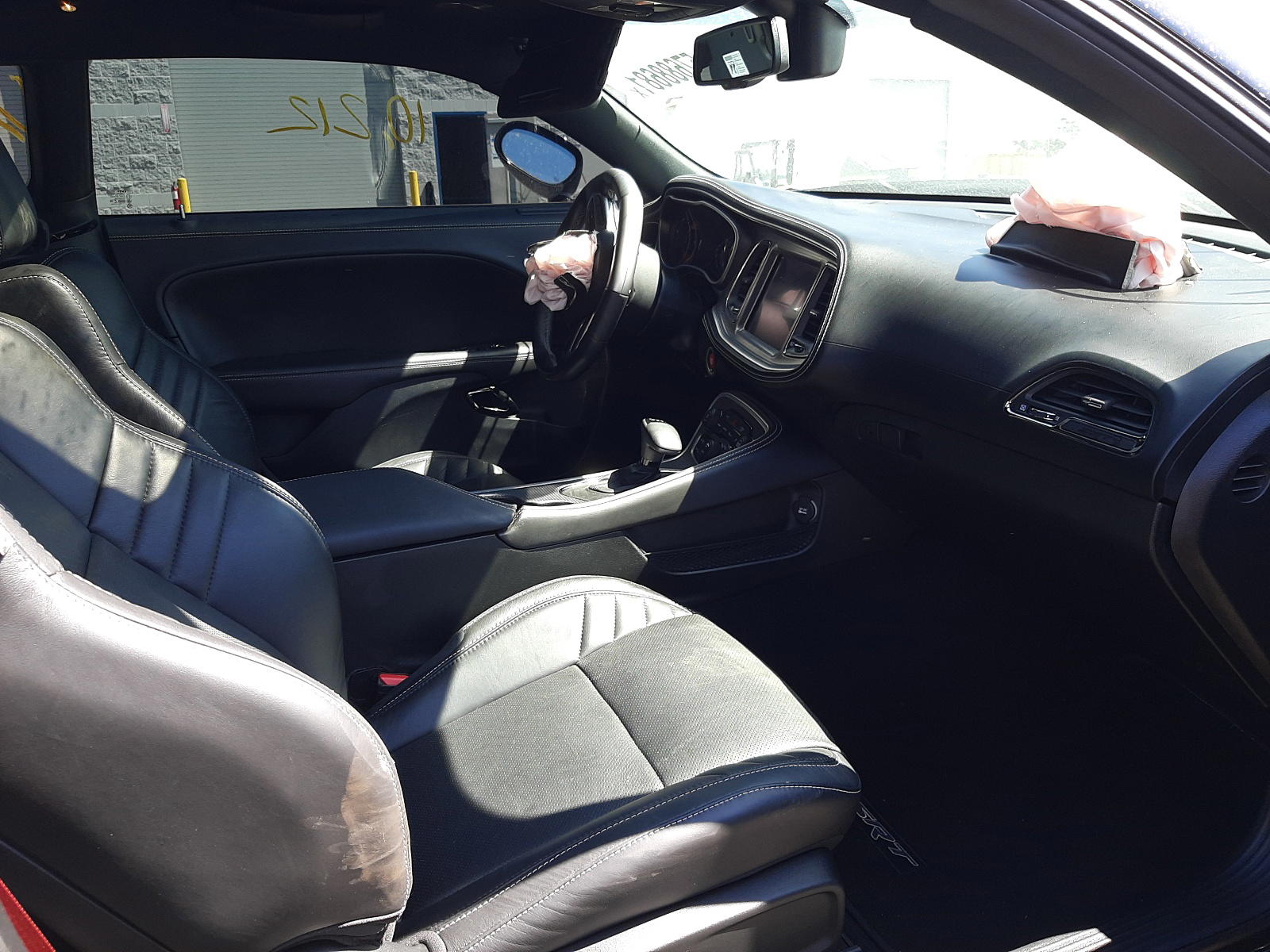 Photo 5 from auction – 2020 DODGE CHALLENGER with VIN 2C3CDZL91LH139008