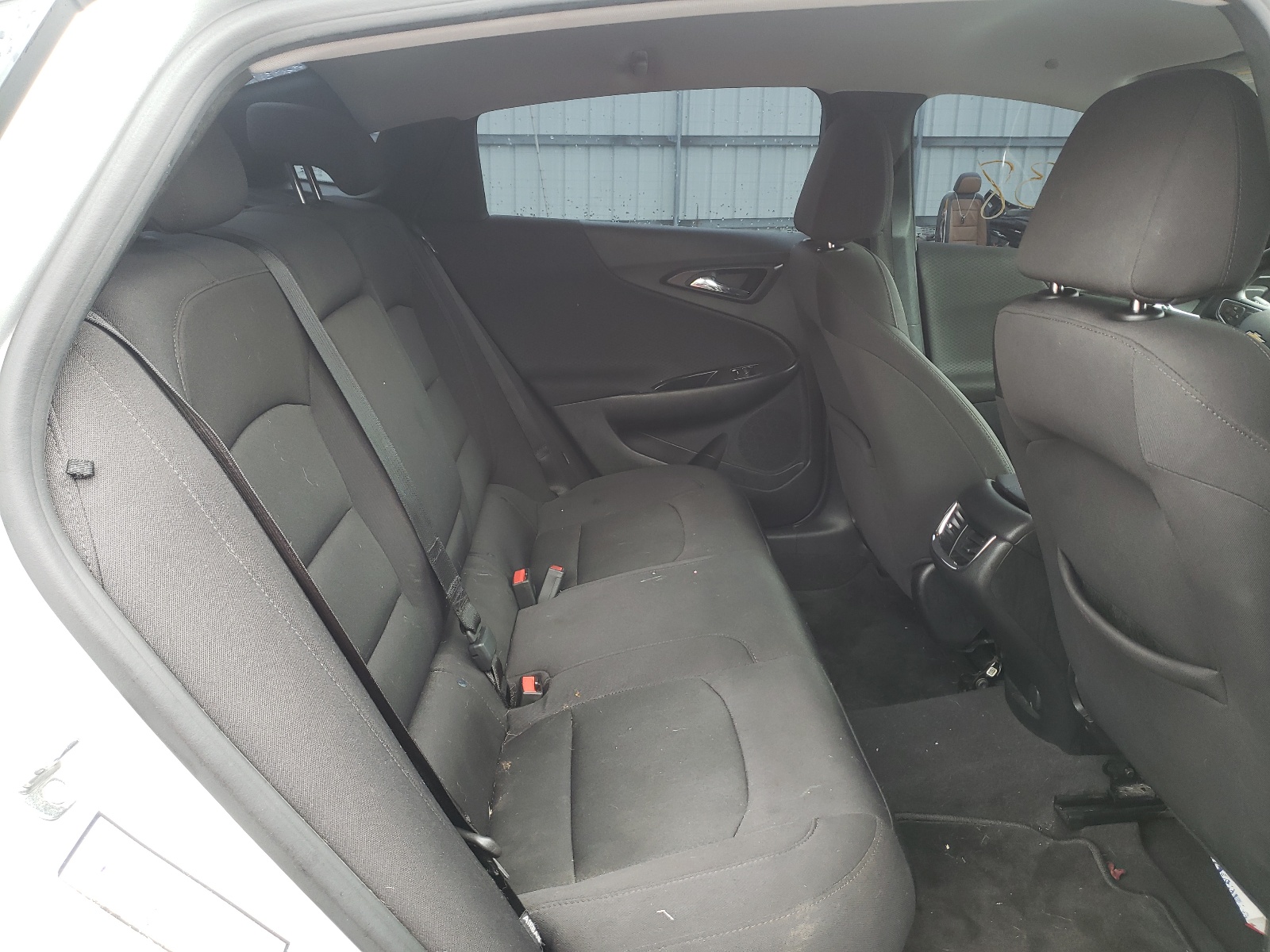 Photo 6 from auction – 2017 CHEVROLET MALIBU LT with VIN 1G1ZE5ST1HF173024