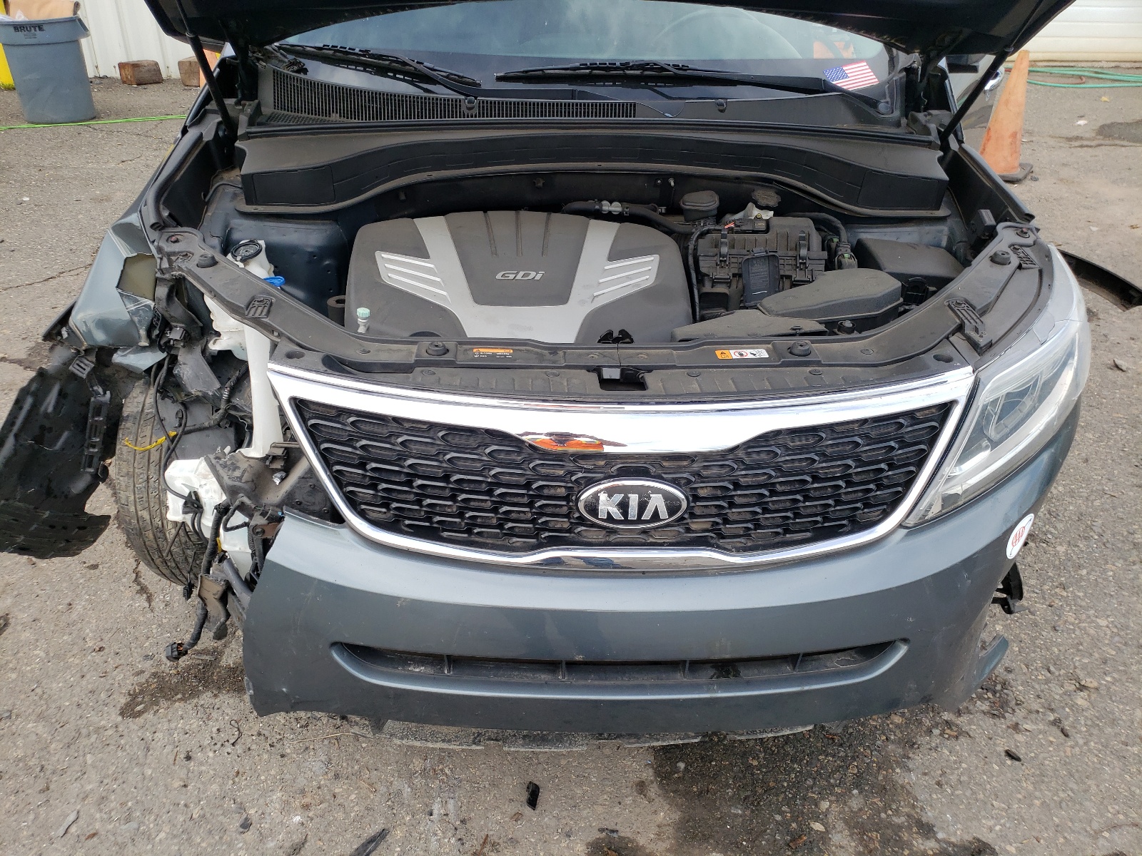 Photo 7 from auction – 2014 KIA SORENTO EX with VIN 5XYKU4A72EG437046