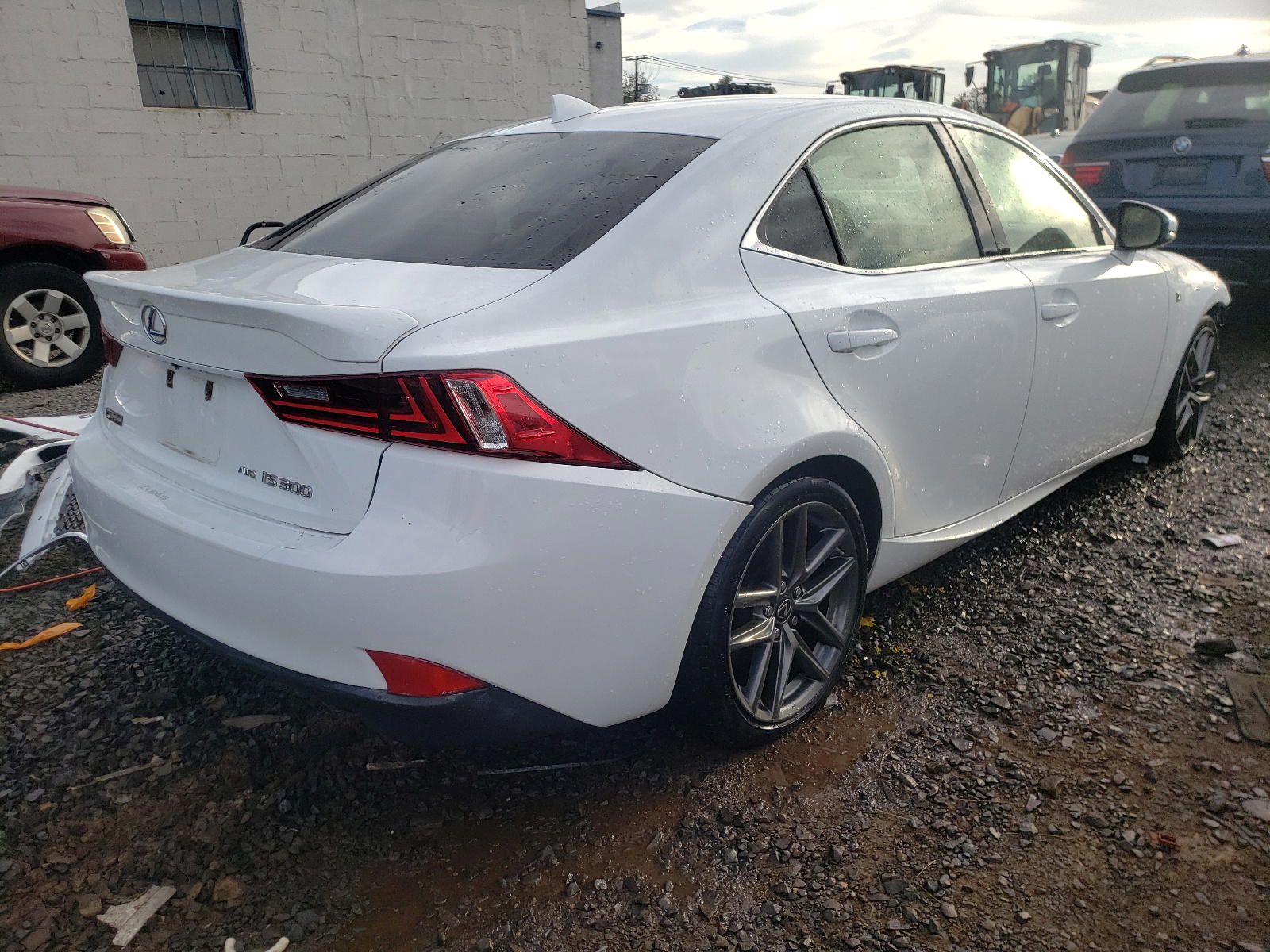 Photo 4 from auction – 2016 LEXUS IS 300 with VIN JTHCM1D27G5006327