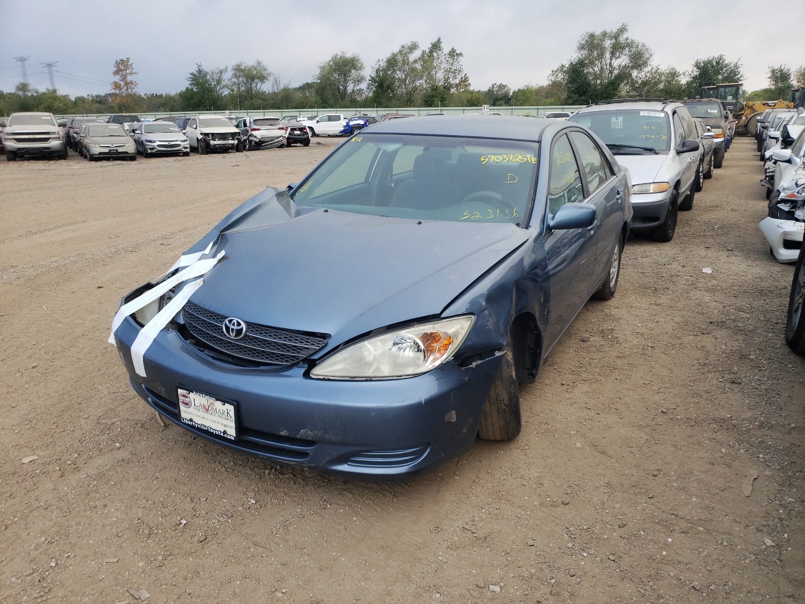 Photo 2 from auction – 2002 TOYOTA CAMRY LE with VIN 4T1BF30K62U523136