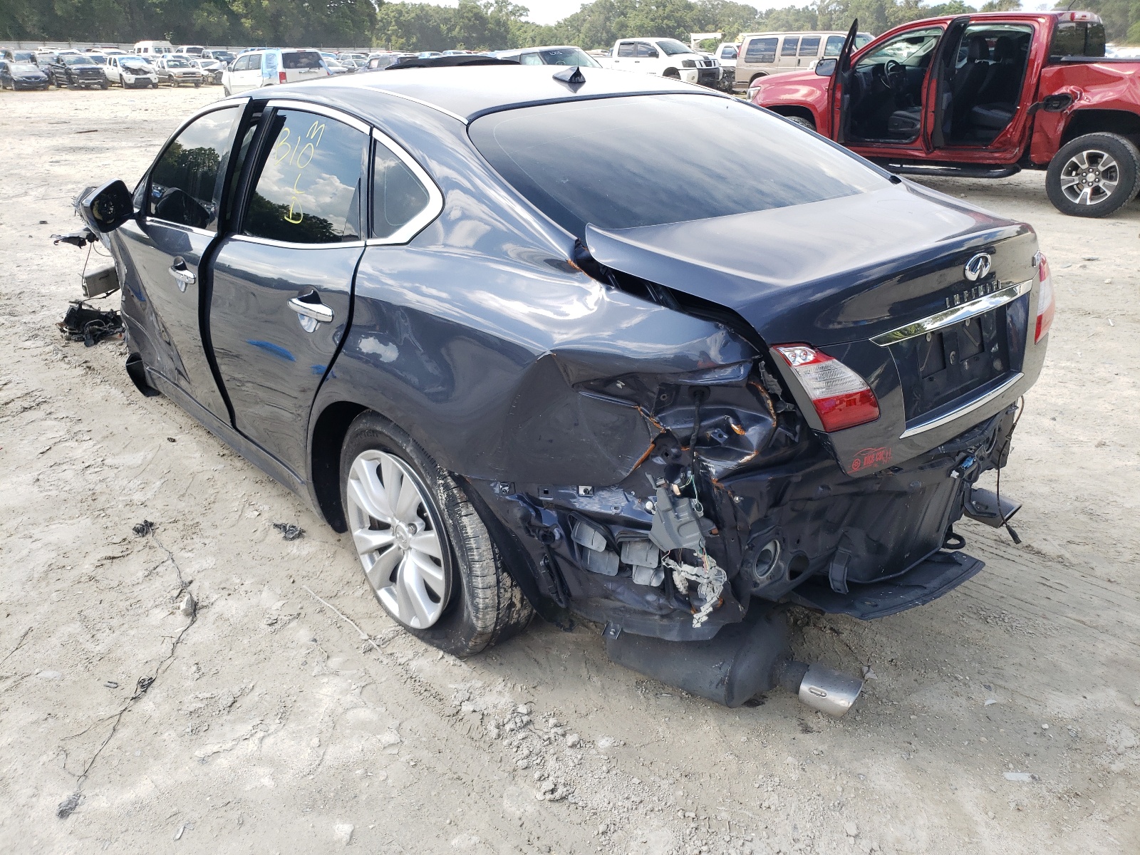 Photo 3 from auction – 2011 INFINITI M37 with VIN JN1BY1AP0BM320579