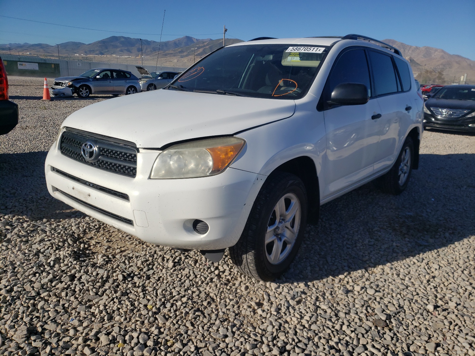 Zdjęcie 2 z aukcji – 2008 TOYOTA RAV4 z VIN JTMZD33V486066631