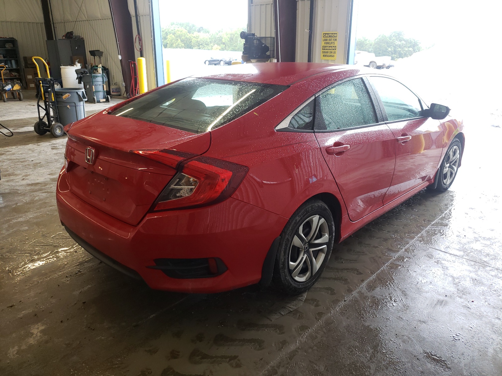 Photo 4 from auction – 2016 HONDA CIVIC LX with VIN 2HGFC2F51GH543753