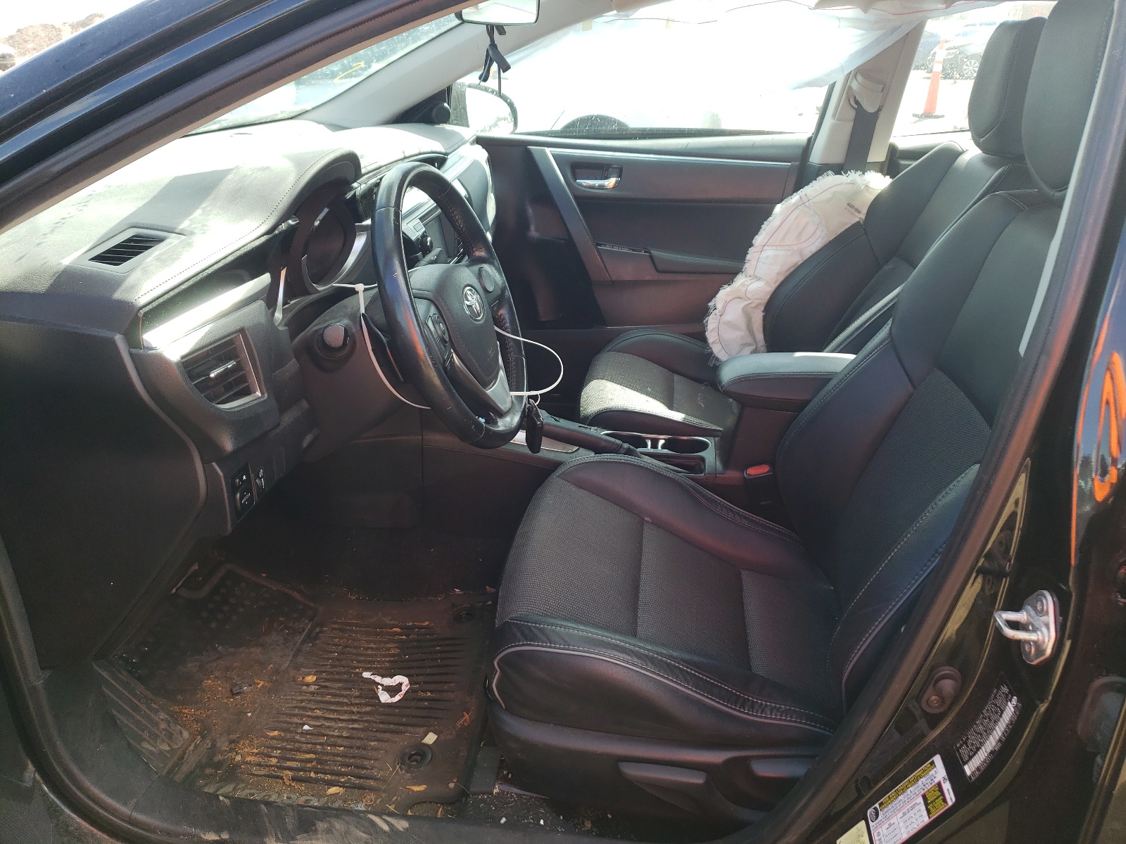 Photo 5 from auction – 2014 TOYOTA COROLLA L with VIN 5YFBURHE0EP088319