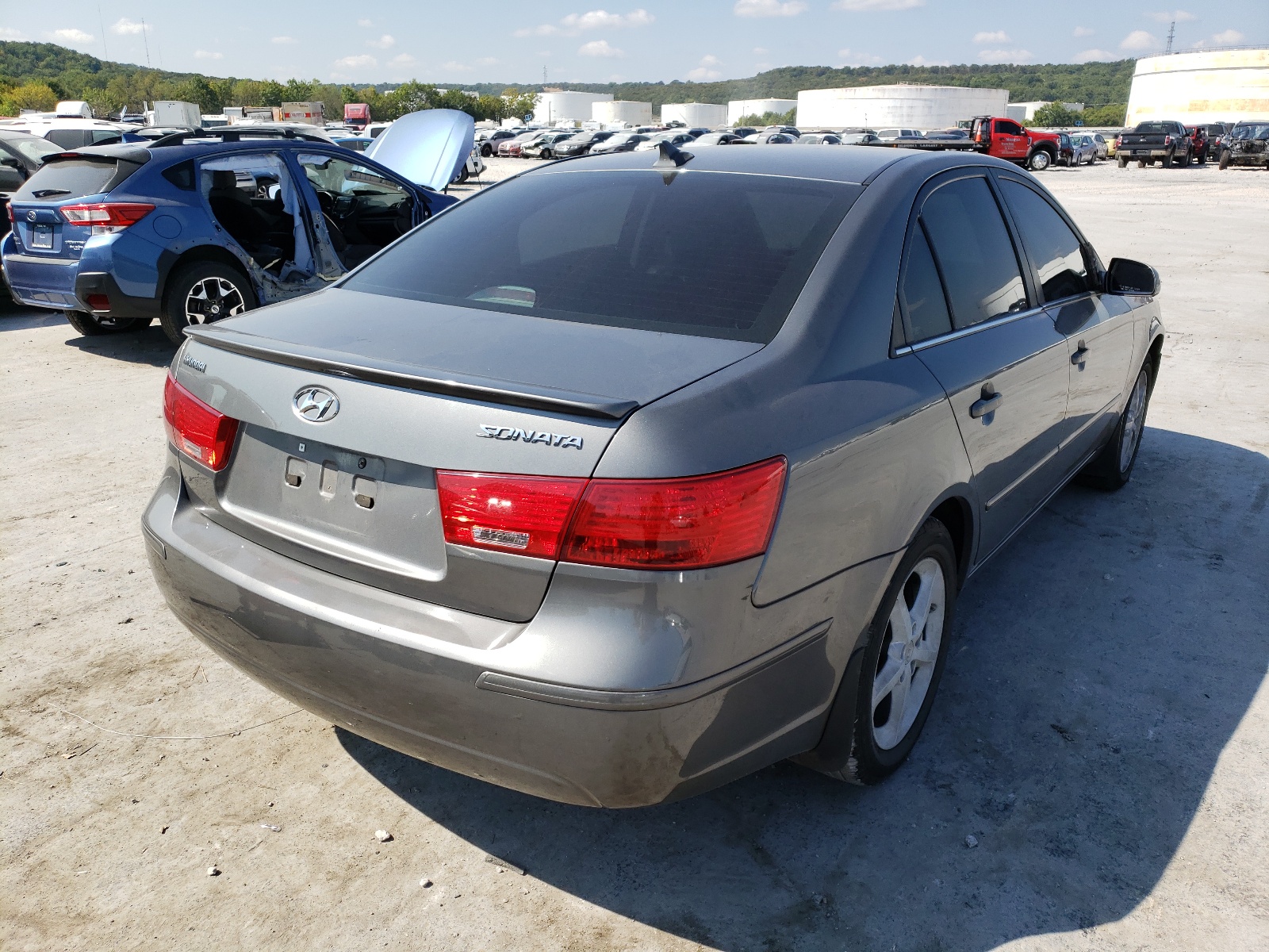Photo 4 from auction – 2009 HYUNDAI SONATA SE with VIN 5NPEU46C69H498904