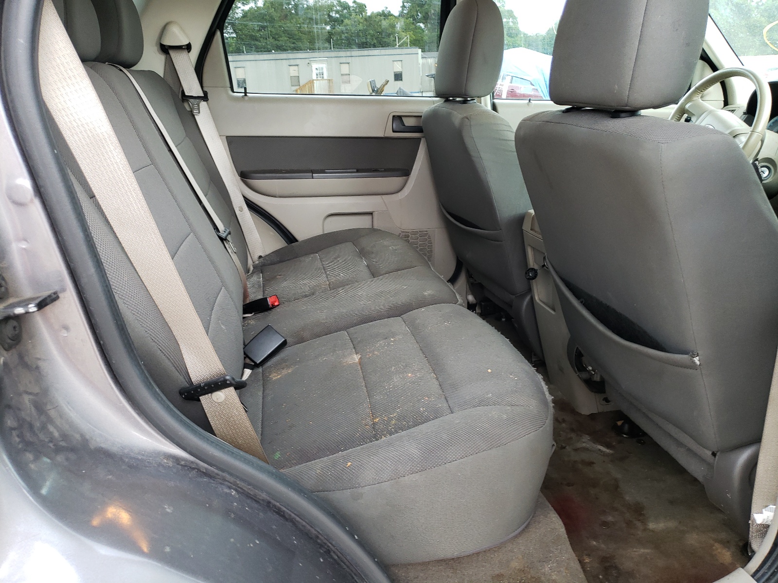 Photo 6 from auction – 2010 FORD ESCAPE XLT with VIN 1FMCU9DG4AKA72950