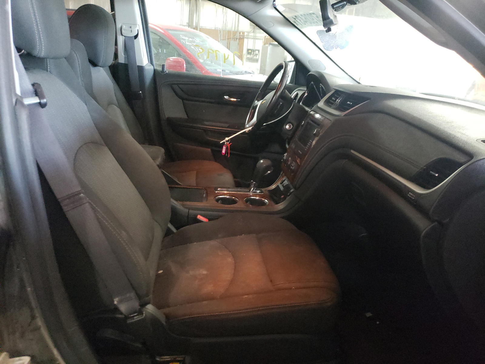 Photo 5 from auction – 2014 CHEVROLET TRAVERSE L with VIN 1GNKRGKD2EJ197253