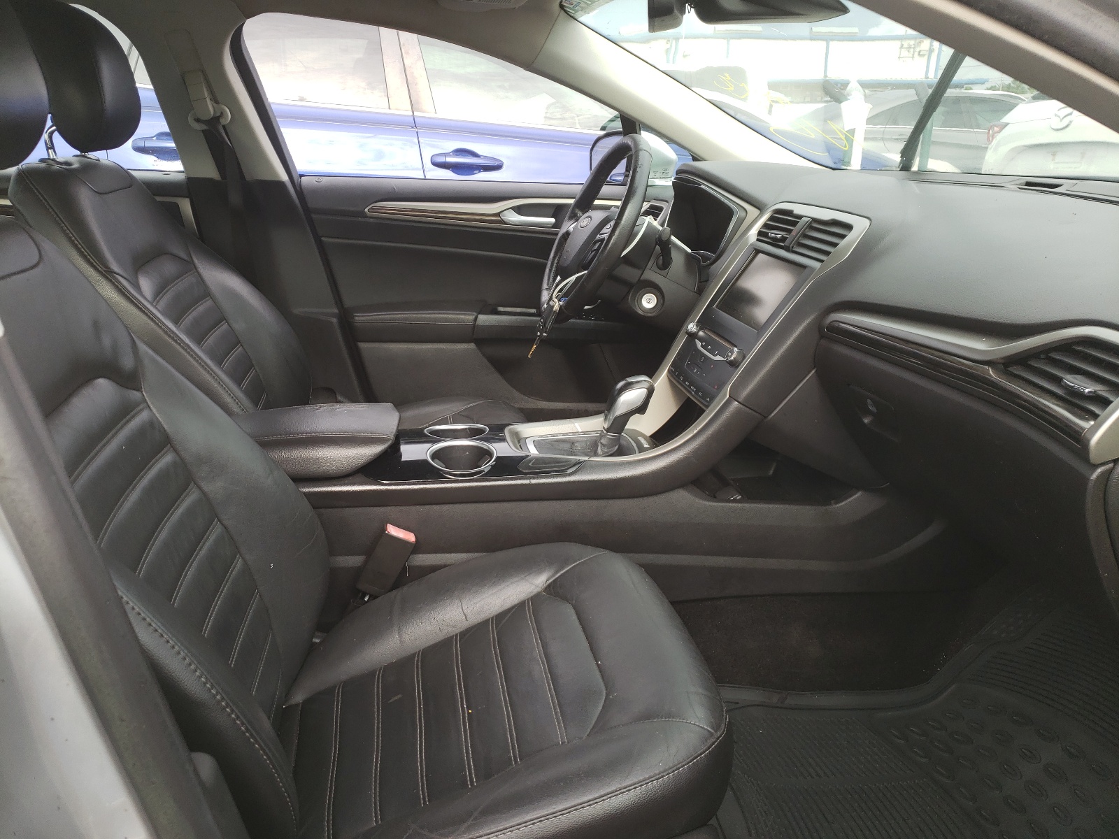 Photo 5 from auction – 2014 FORD FUSION SE with VIN 3FA6P0HD3ER120546