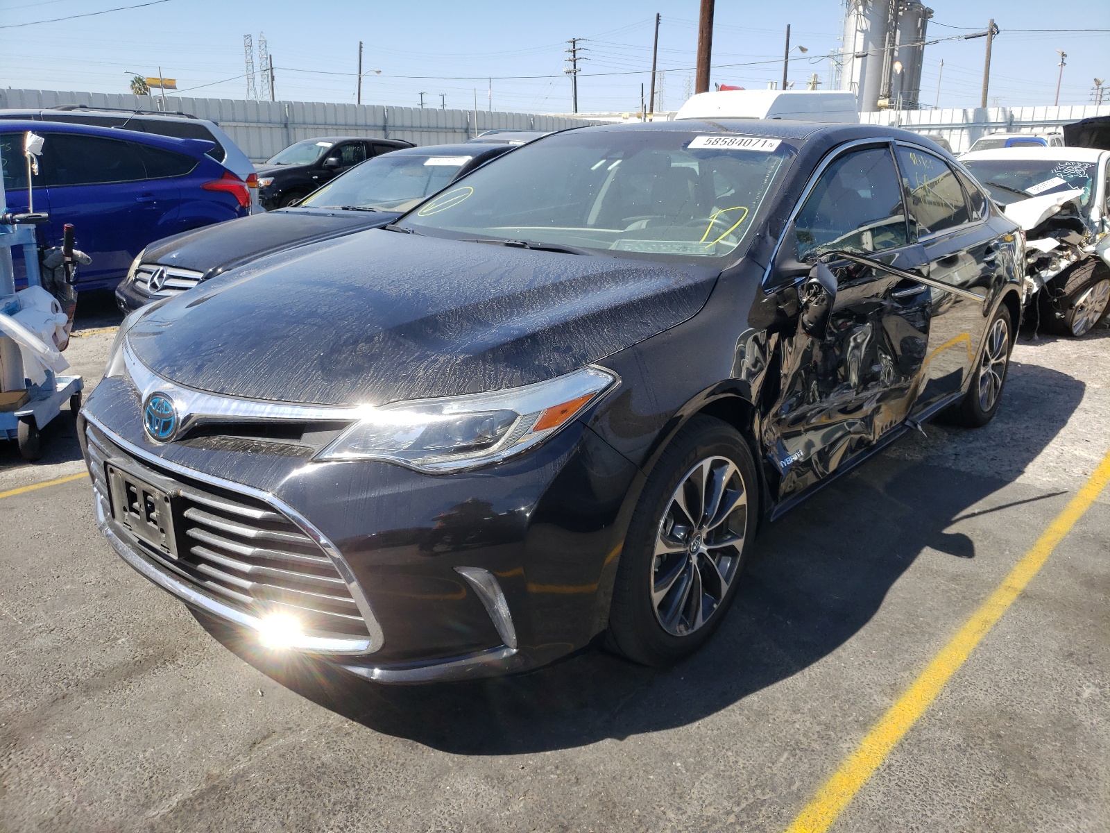 Photo 2 from auction – 2018 TOYOTA AVALON HYB with VIN 4T1BD1EB2JU063085