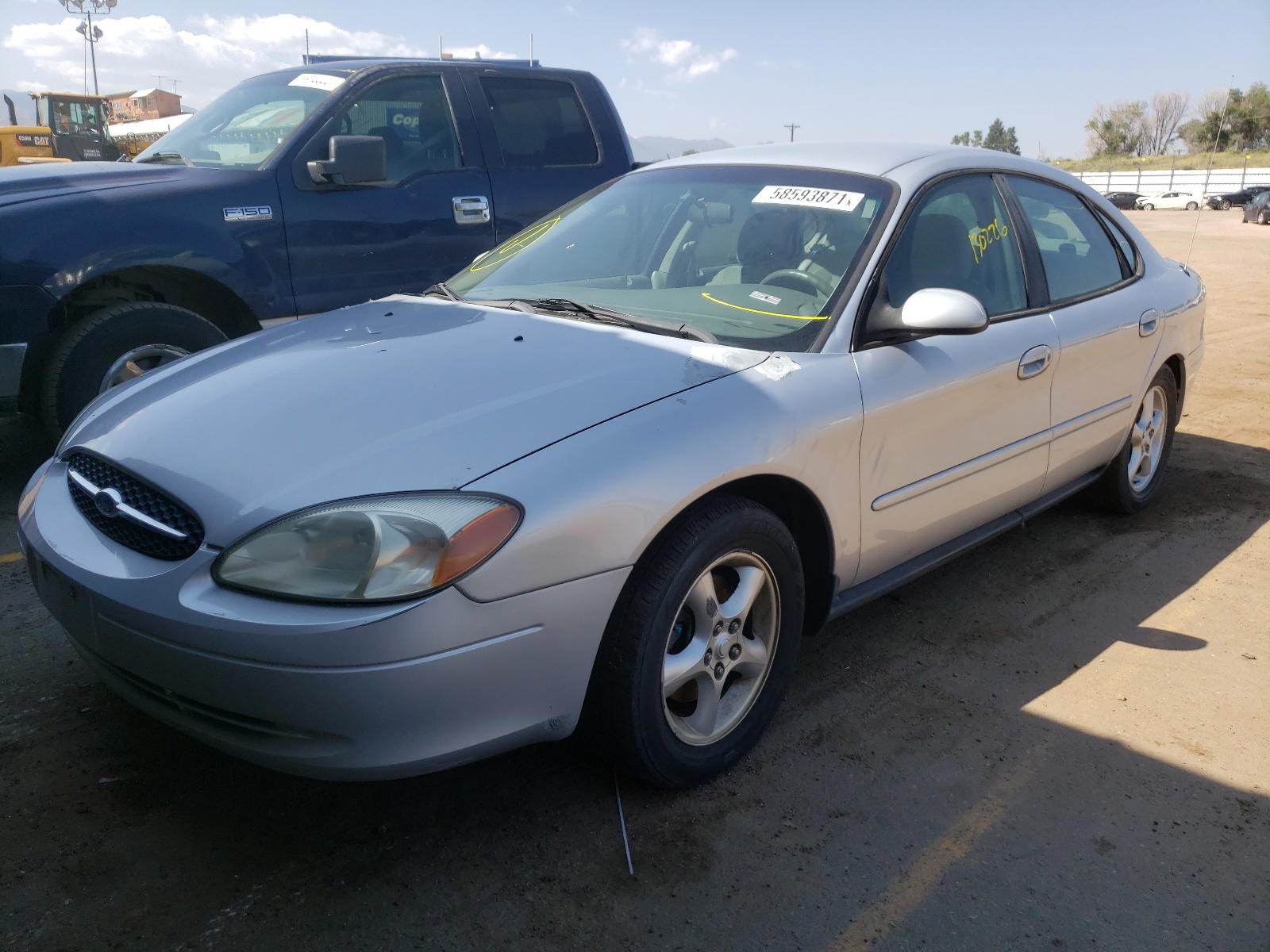 Photo 2 from auction – 2001 FORD TAURUS SE with VIN 1FAFP53U81A200515