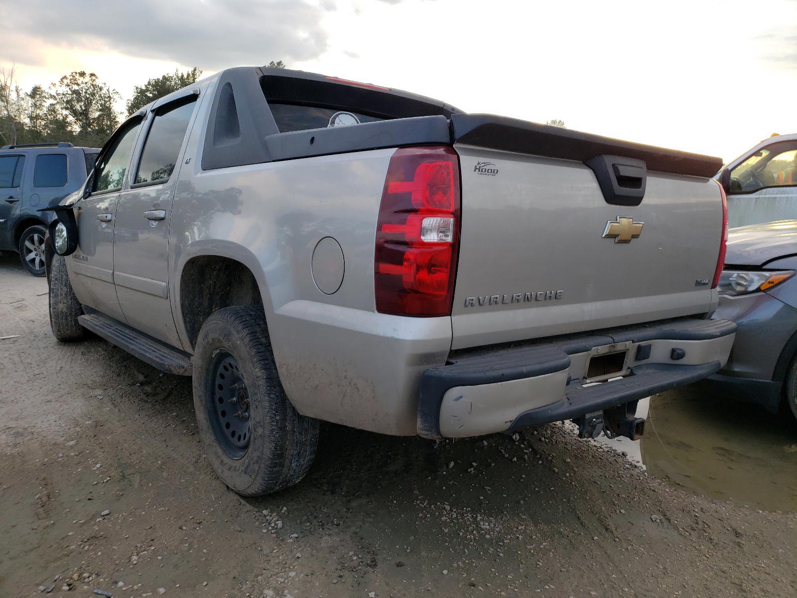 Photo 3 from auction – 2007 CHEVROLET AVALANCHE with VIN 3GNEC12027G285779
