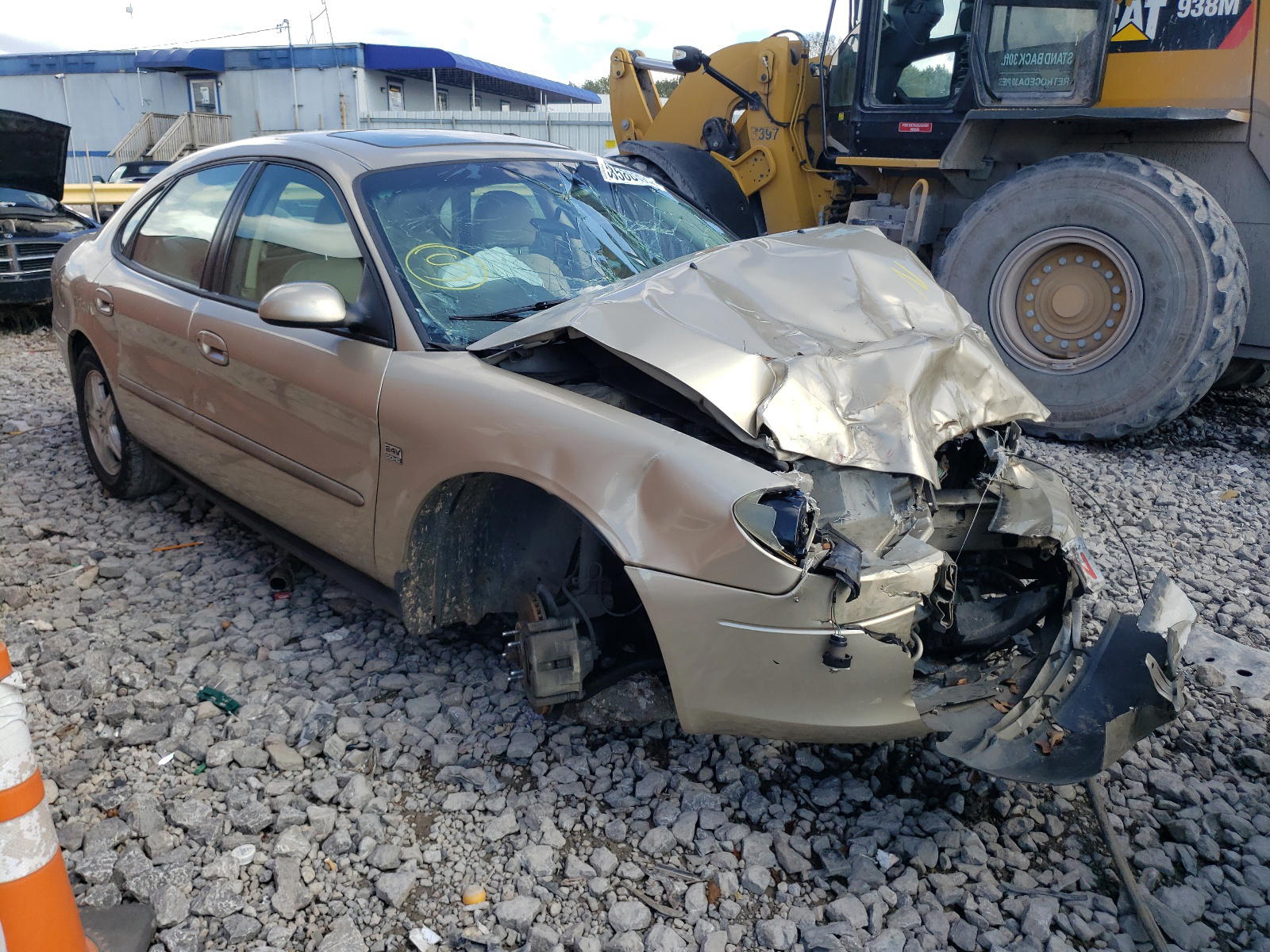 FORD TAURUS SEL 2000 with VIN 1FAFP56S1YA210940 - Photo from auction
